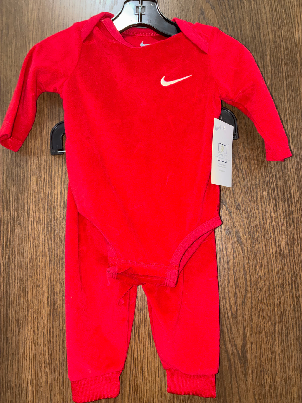 Nike Boys Velour Onesie & Jogger Set Size 6-9 Months