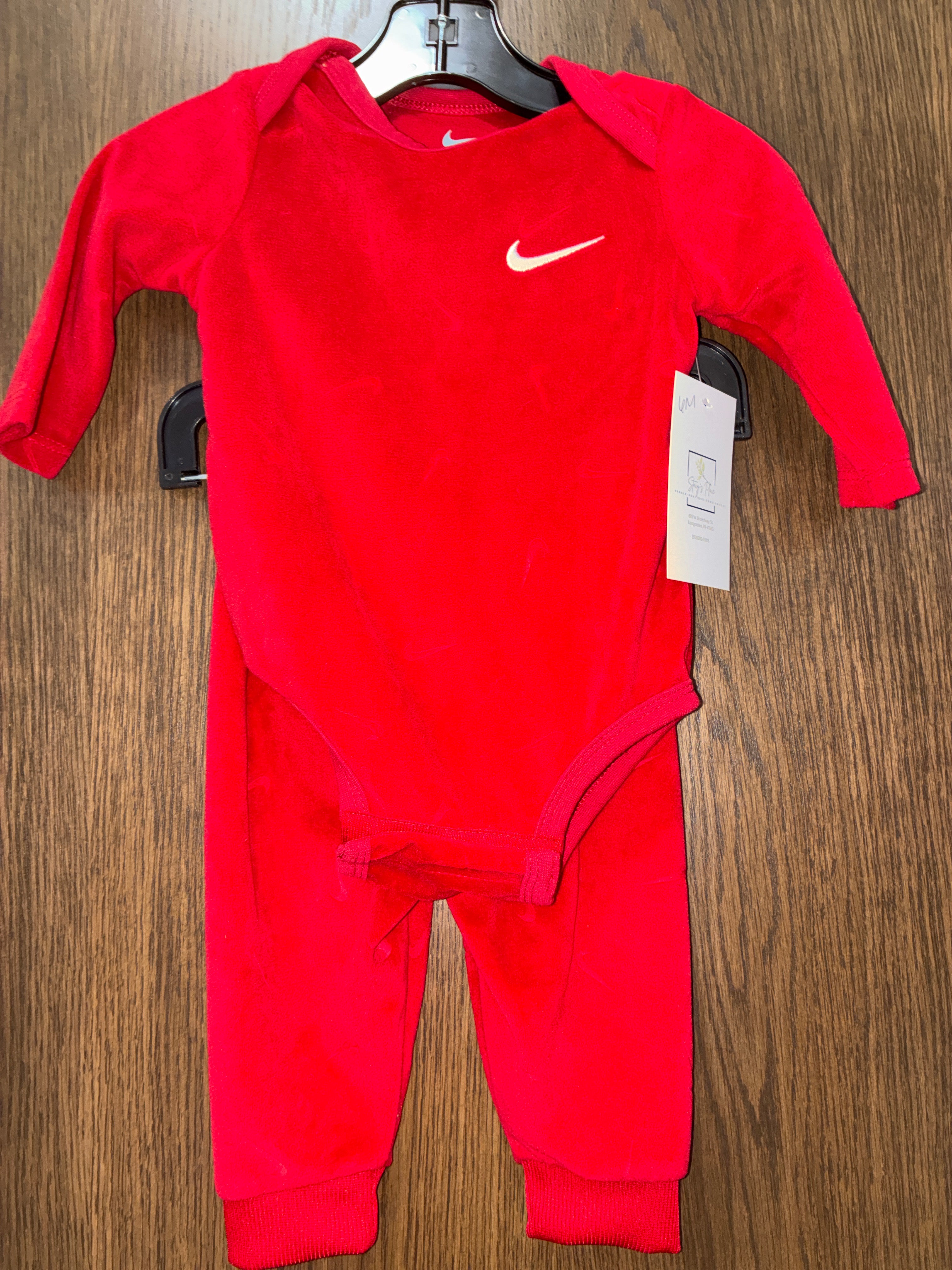 Nike Boys Velour Onesie & Jogger Set Size 6-9 Months