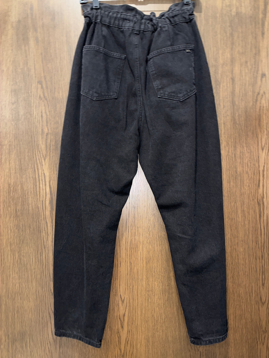 Women’s Zara Mom Jeans Size 6