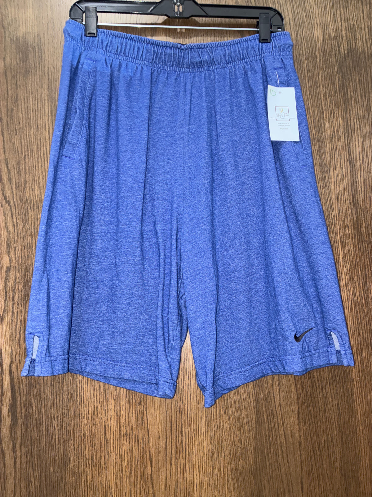 Men’s Nike Cloth Shorts Size Large