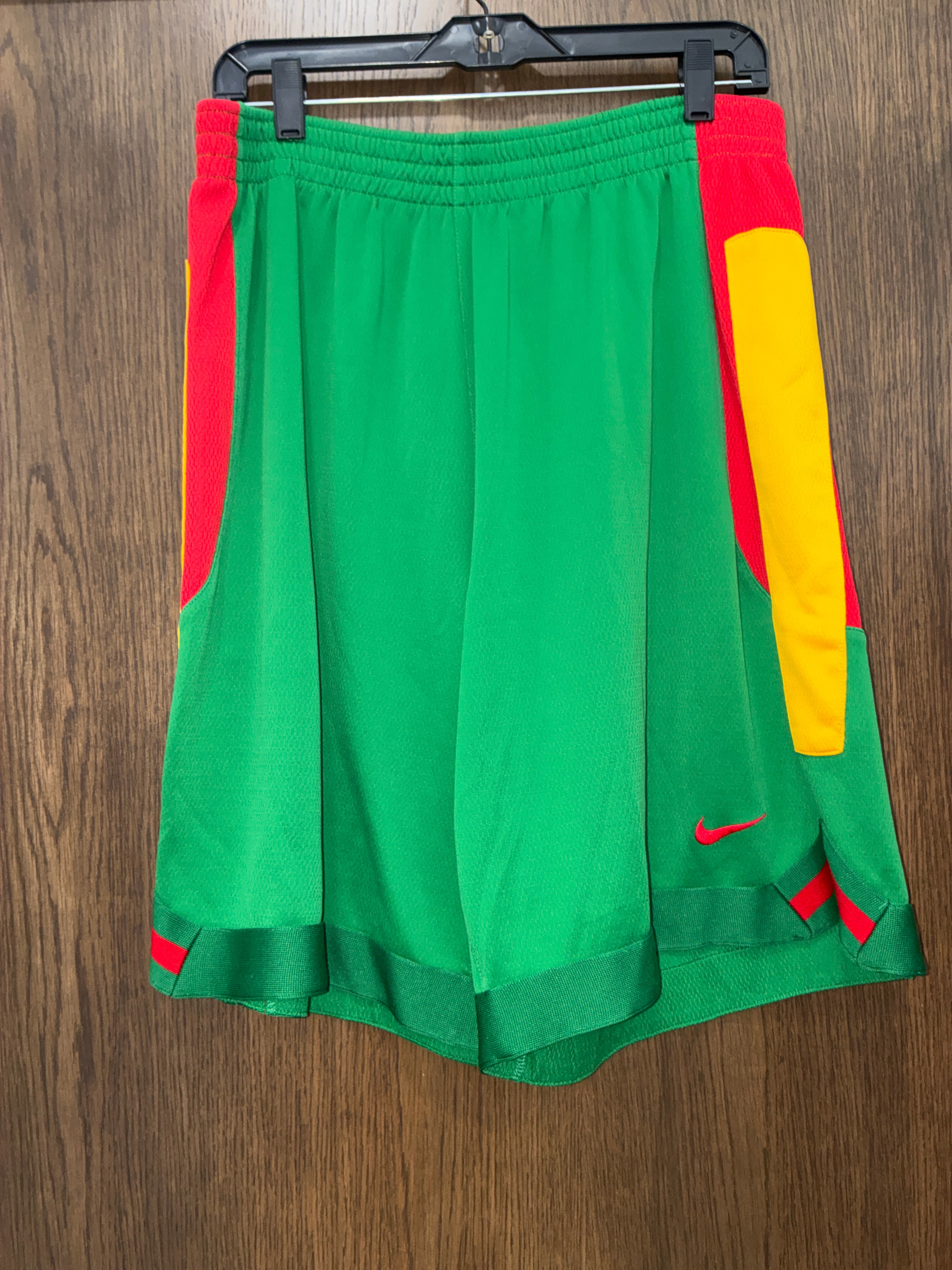 Men’s Nike Team Lithuania Basketball Shorts Size XL