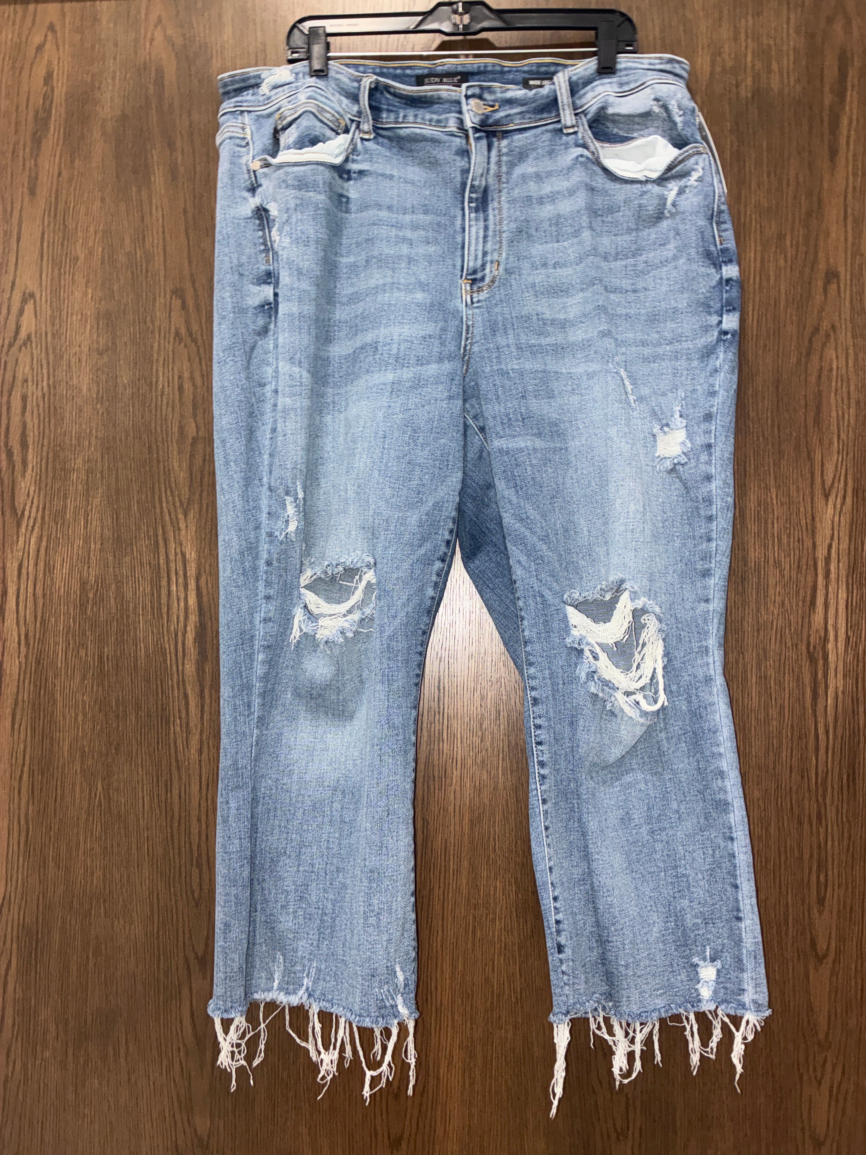 Women’s Judy Blue Wide Leg Distressed Jeans Size 22