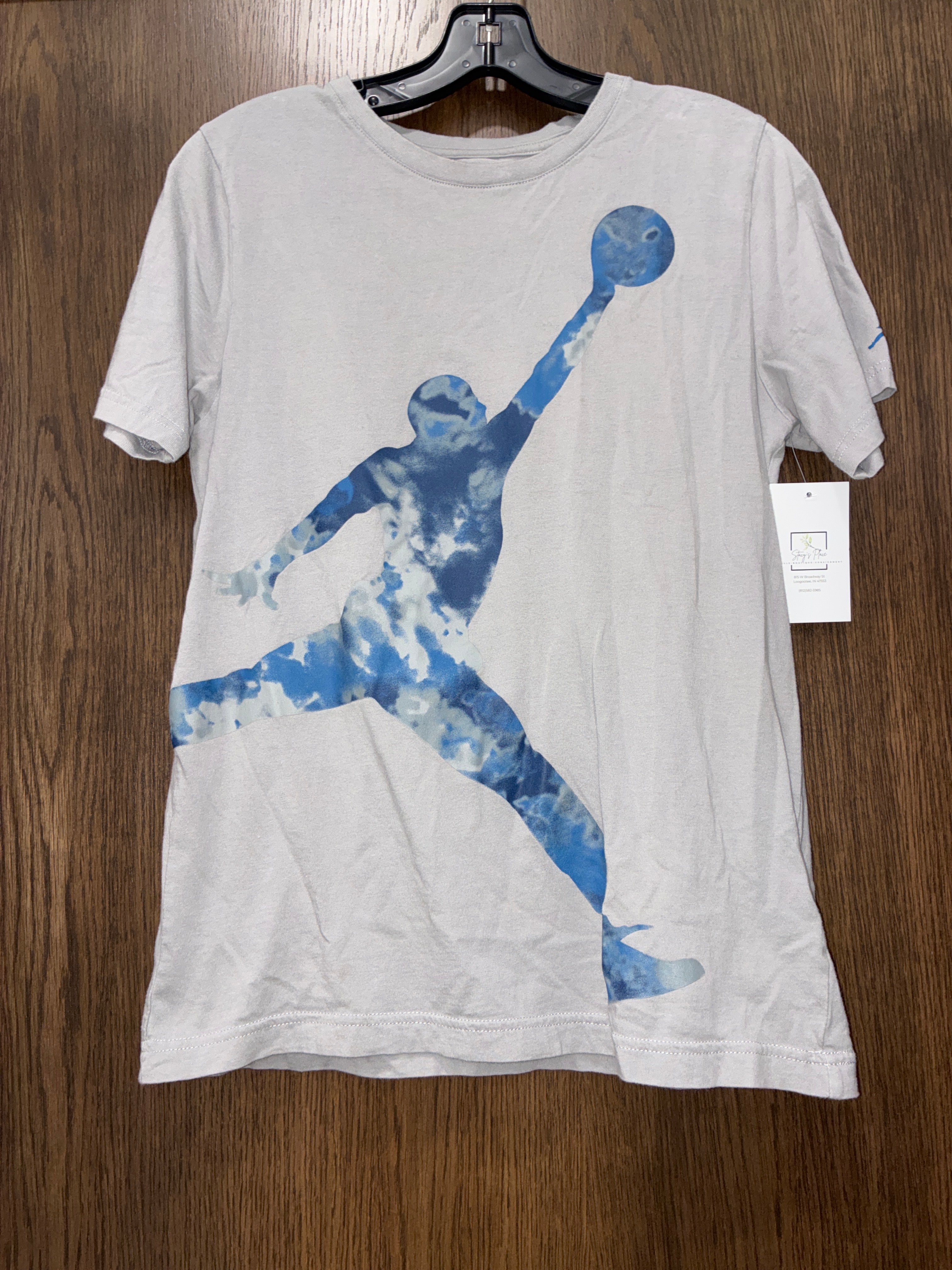 Boys Air Jordan Short Sleeve Shirt Size Youth XL 14/16