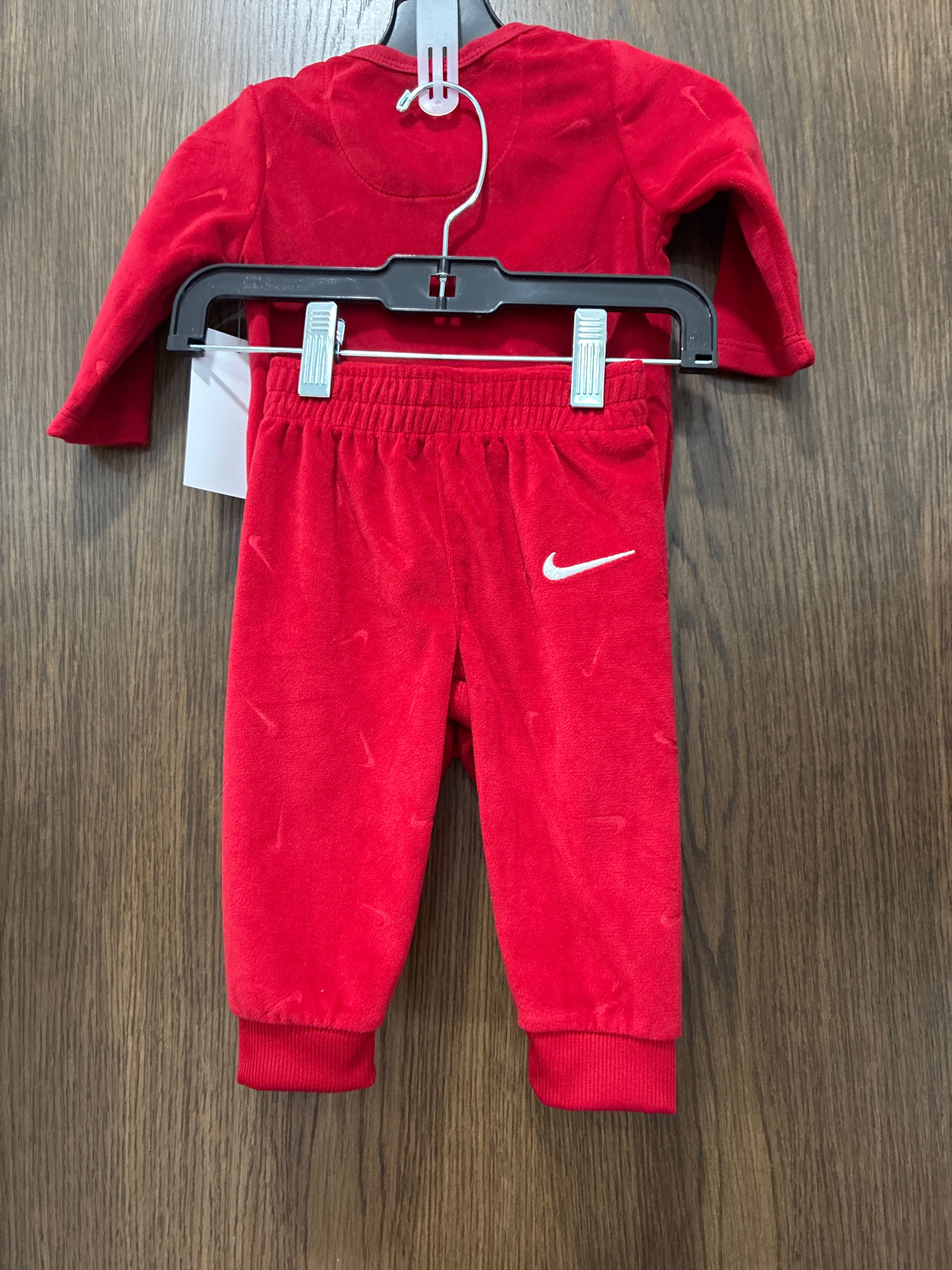 Nike Boys Velour Onesie & Jogger Set Size 6-9 Months