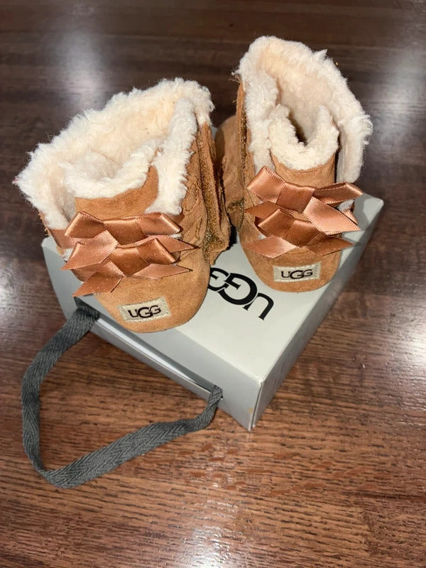 UGG Baby Bailey Bow Bootie Boots Size 4/5