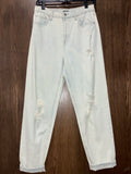 Women’s Wild Fable Super High-Rise Mom Jeans Size 6