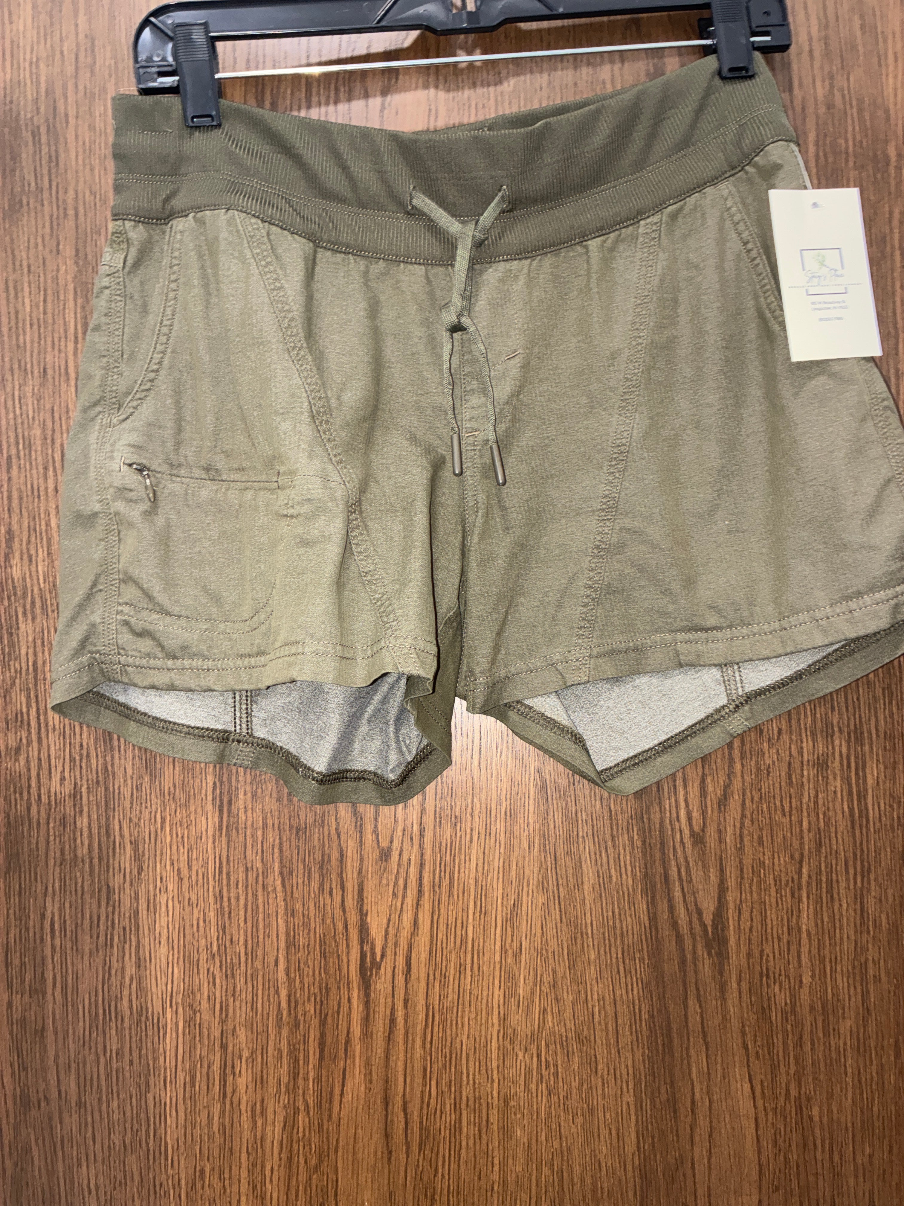 Women’s The North Face Hiking Shorts Size Medium