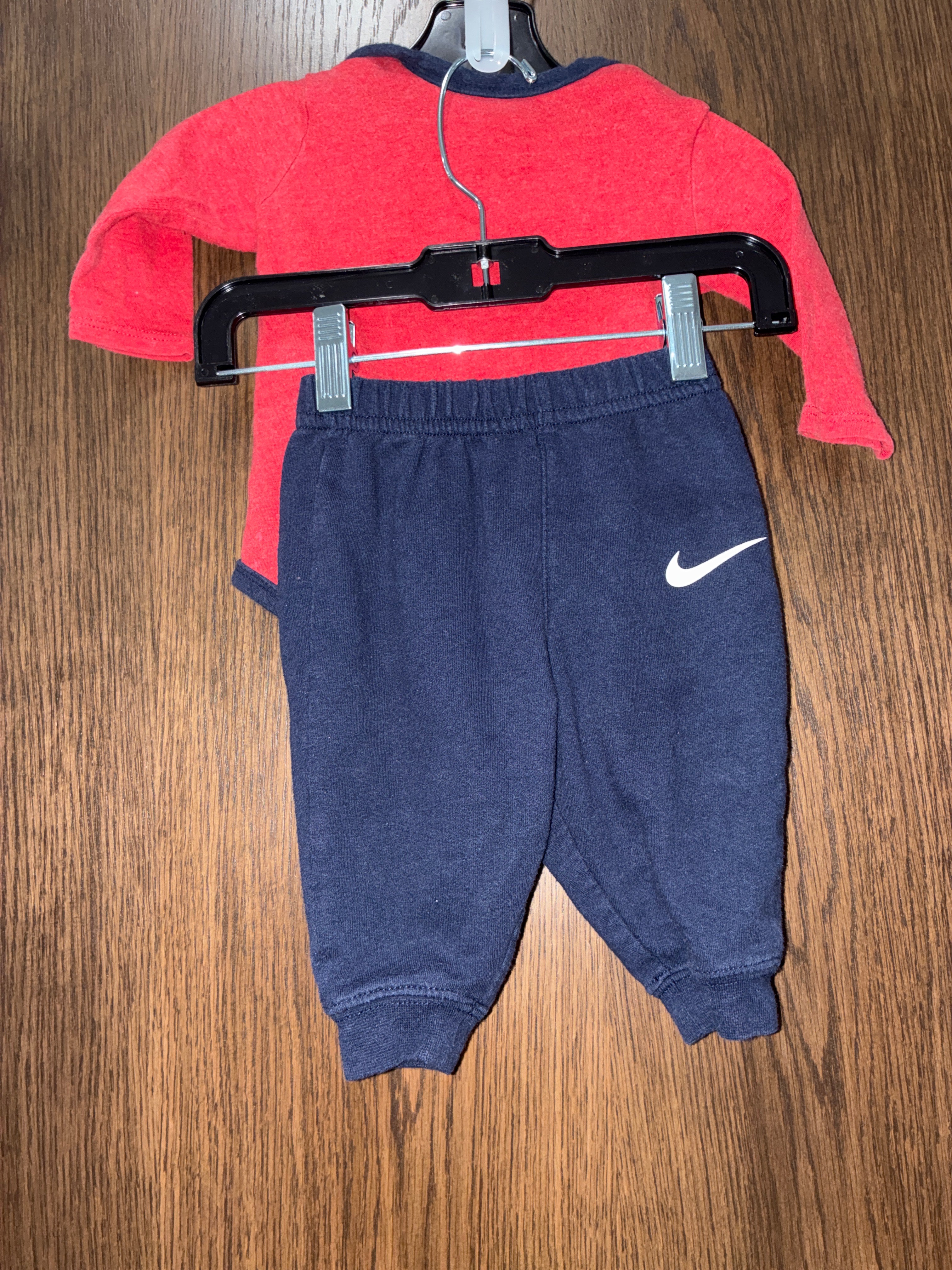 Nike Boys Onesie and Jogger Set Size 3-6 Months