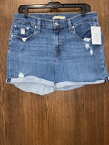 Women’s Levi’s Mid Length Shorts Size 31
