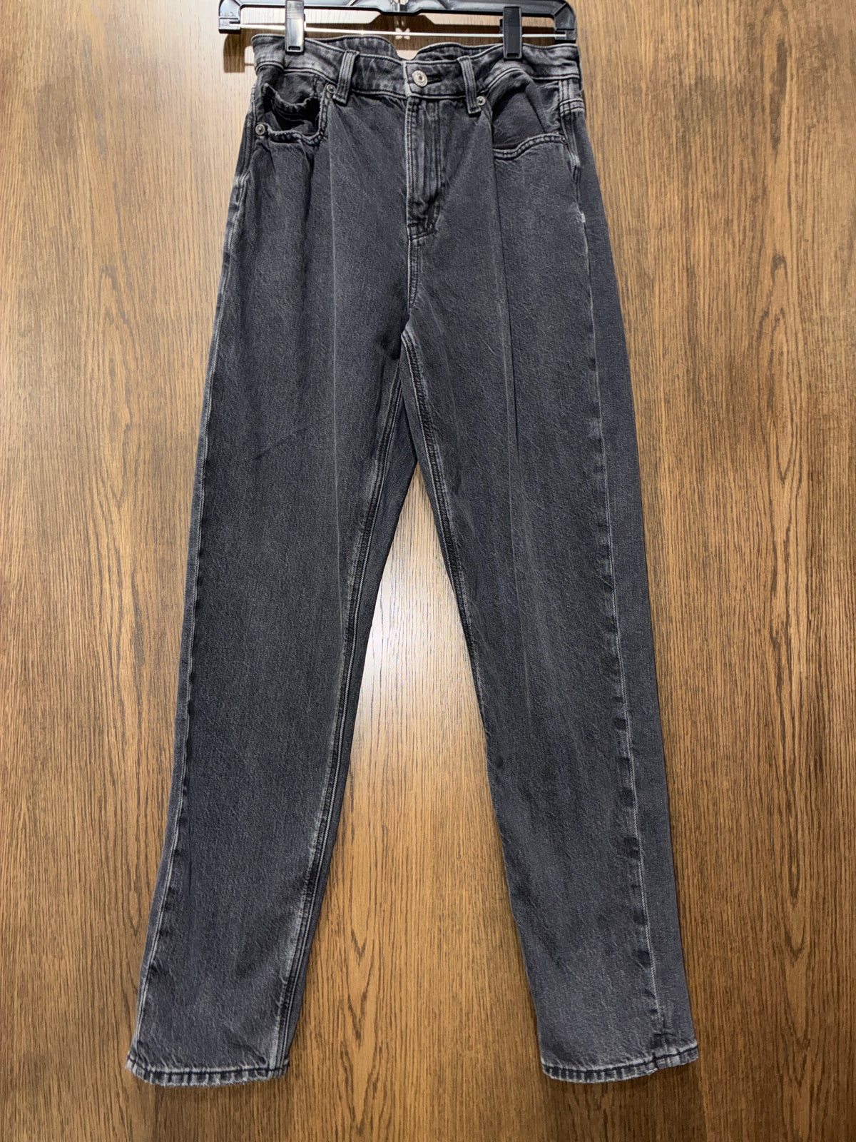 Women’s American Eagle Mom Jeans Size 4R
