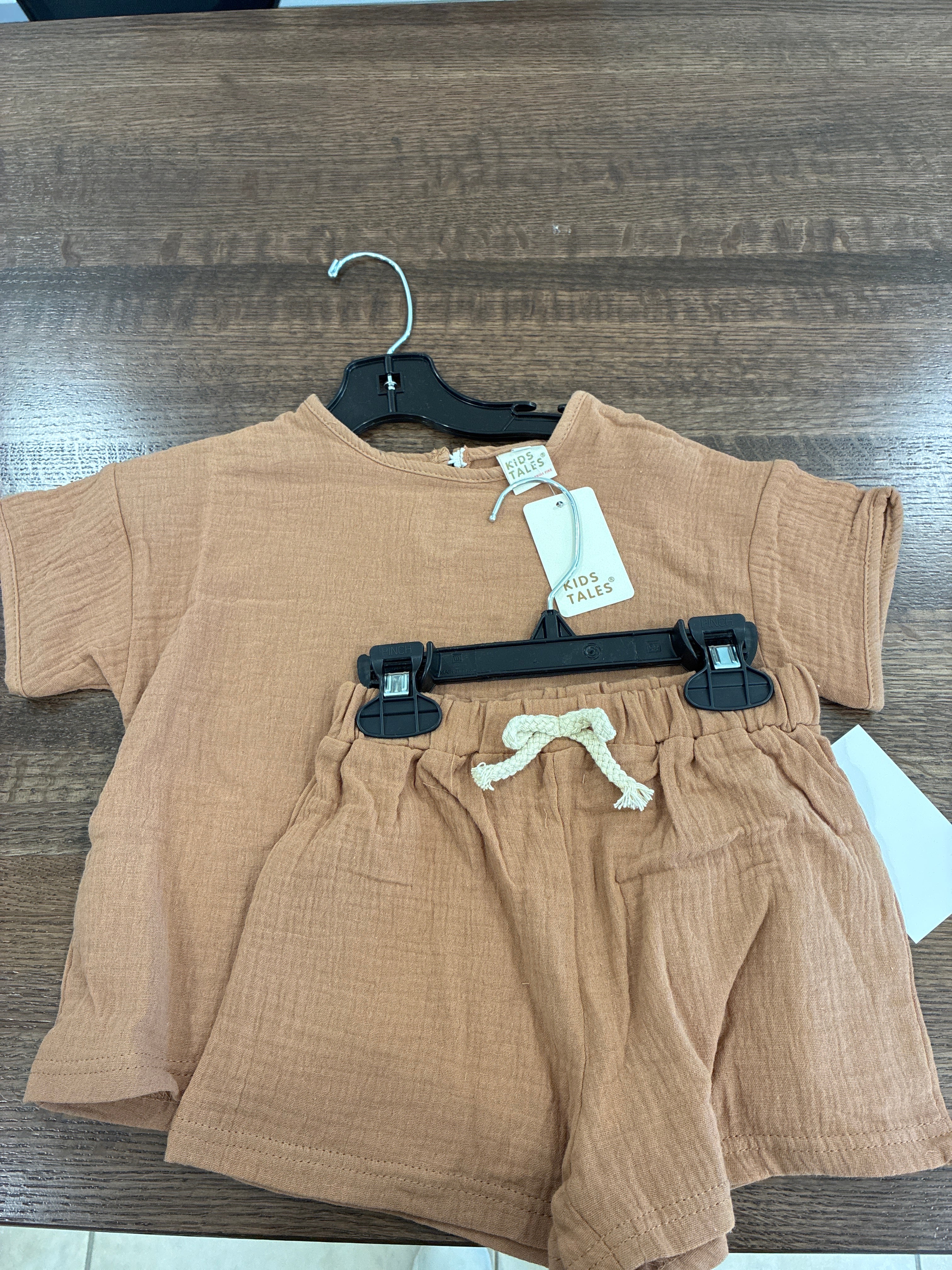 Kids Tales NWT 2 Piece Shorts Set Size 4T