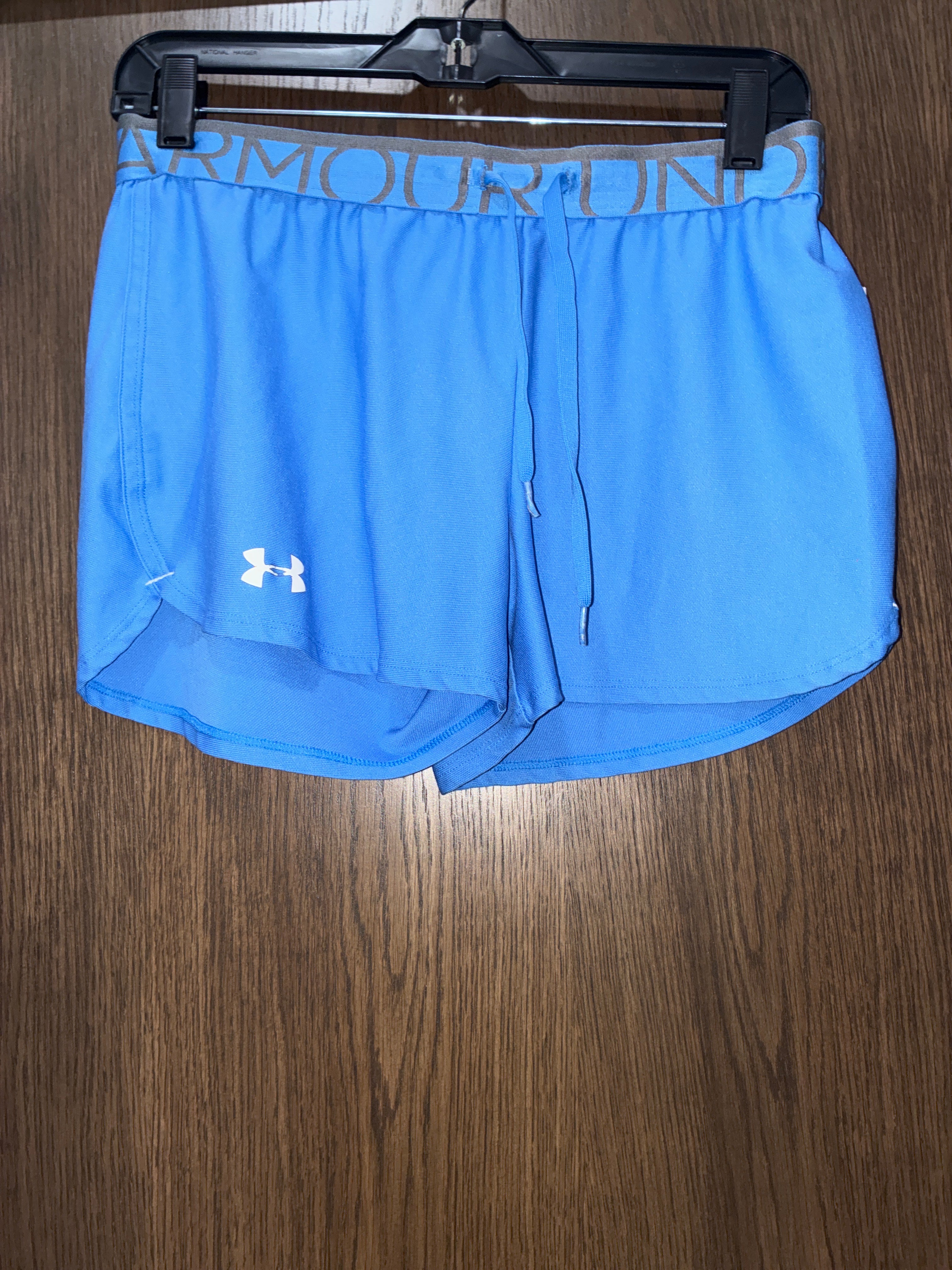 Women’s Under Armour Shorts Size Small