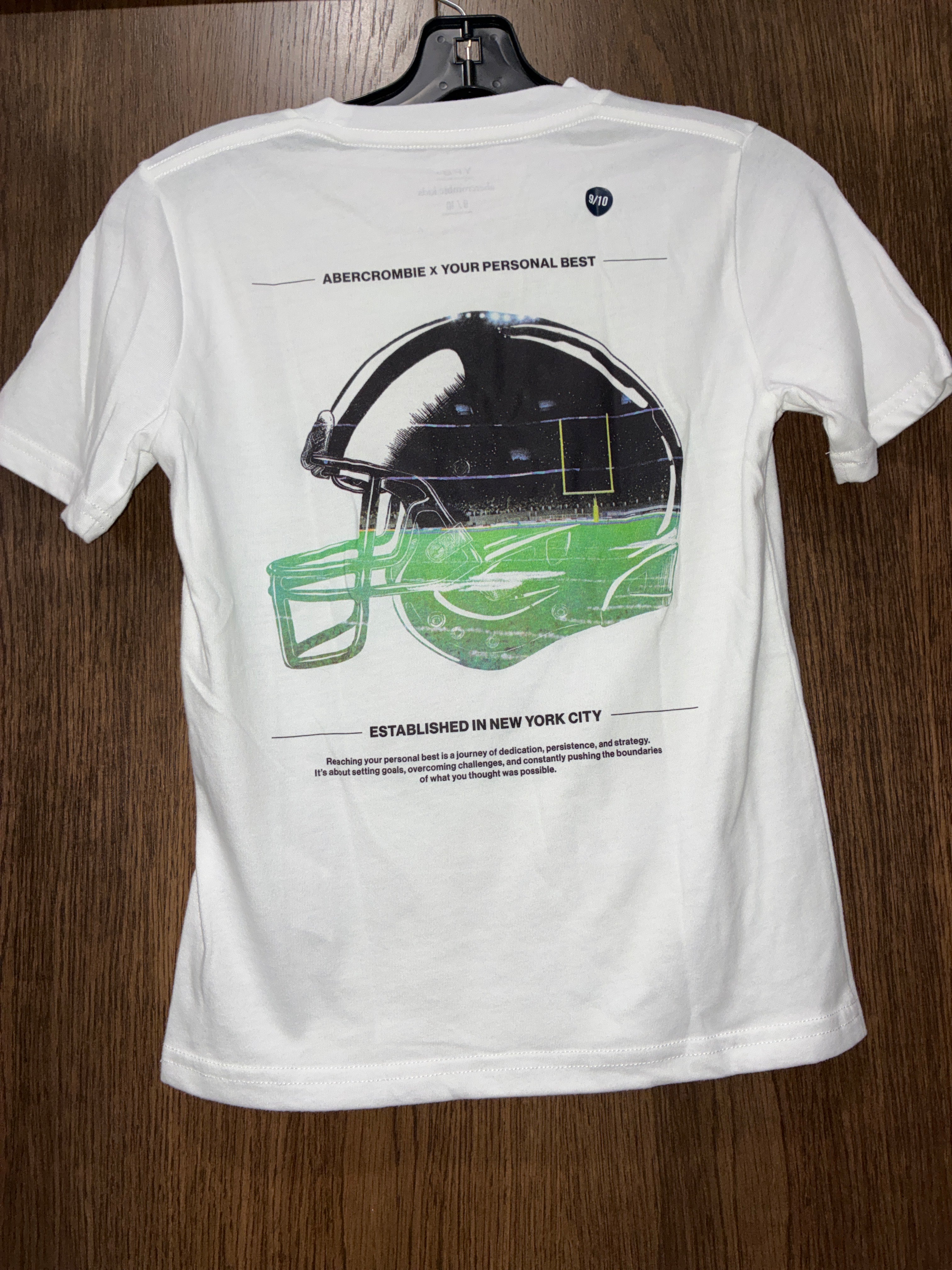 Boy’s Abercrombie Shirt NWT Size 9/10