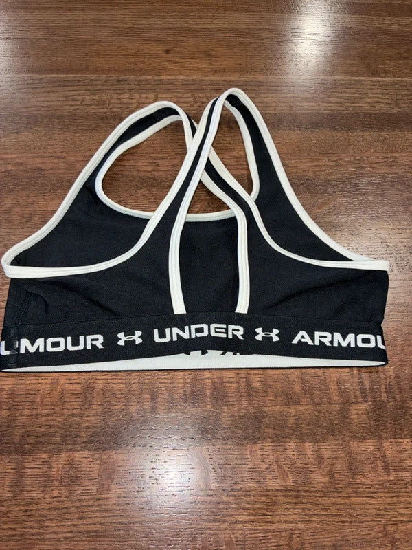 Under Armour Girls Crossback Sports Bra Size YM 10/12 New Condition