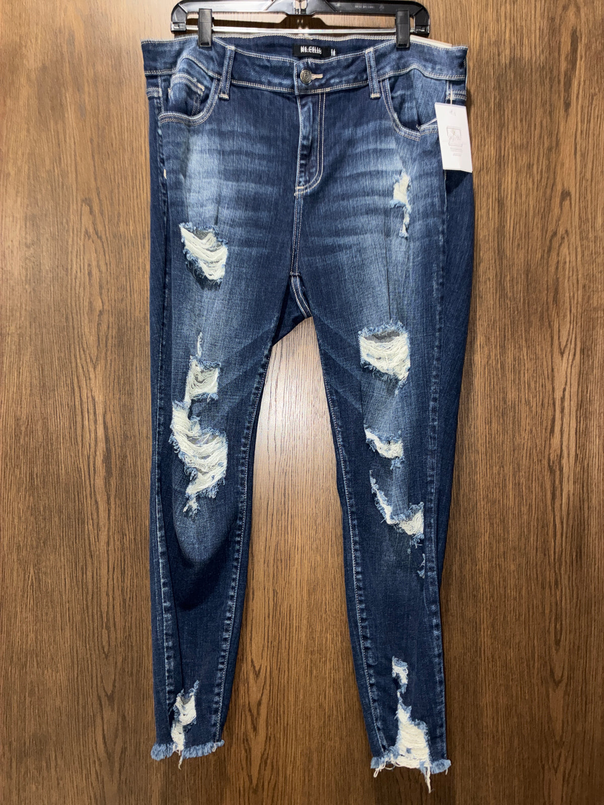 Women’s Ms. Cello Distressed Skinny Jean NWT Size 16