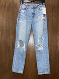 Women’s American Eagle Mom Jean Size 2 Regular