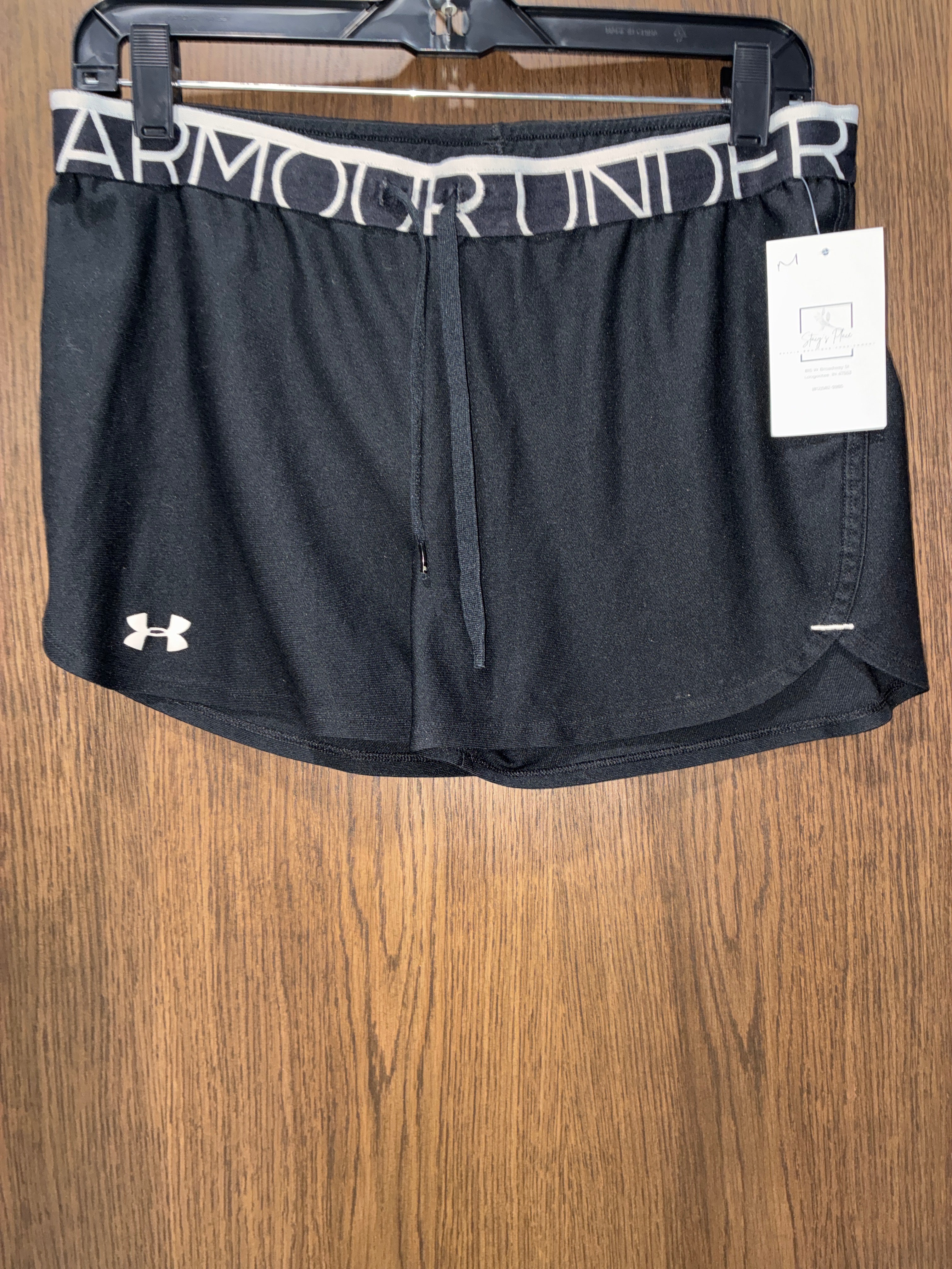 Women’s Under Armour Shorts Size Medium
