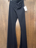 Women’s Cross Over Flare Leggings Size Medium