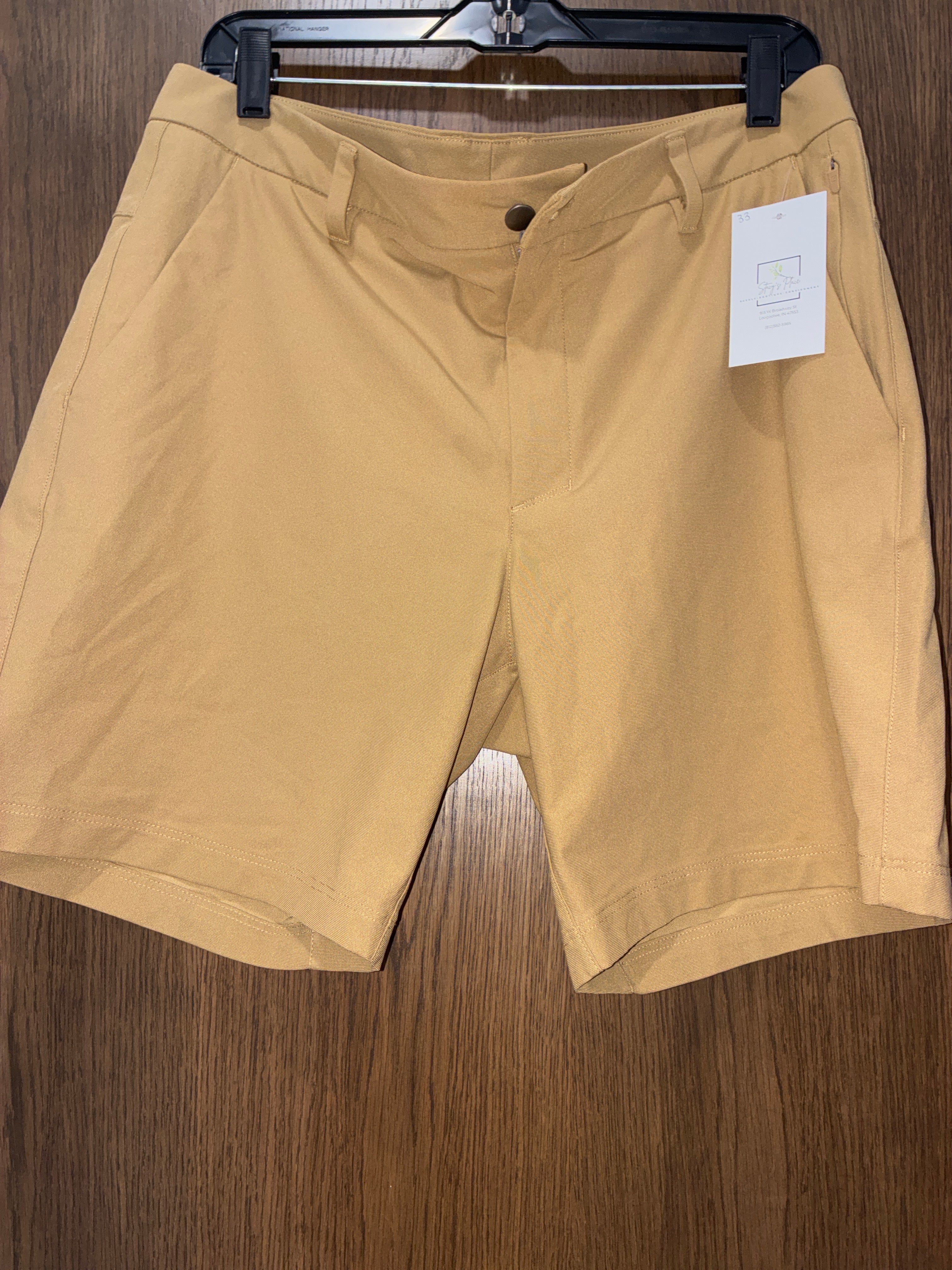 Men’s CRZ Yoga Khaki Shorts Size 33