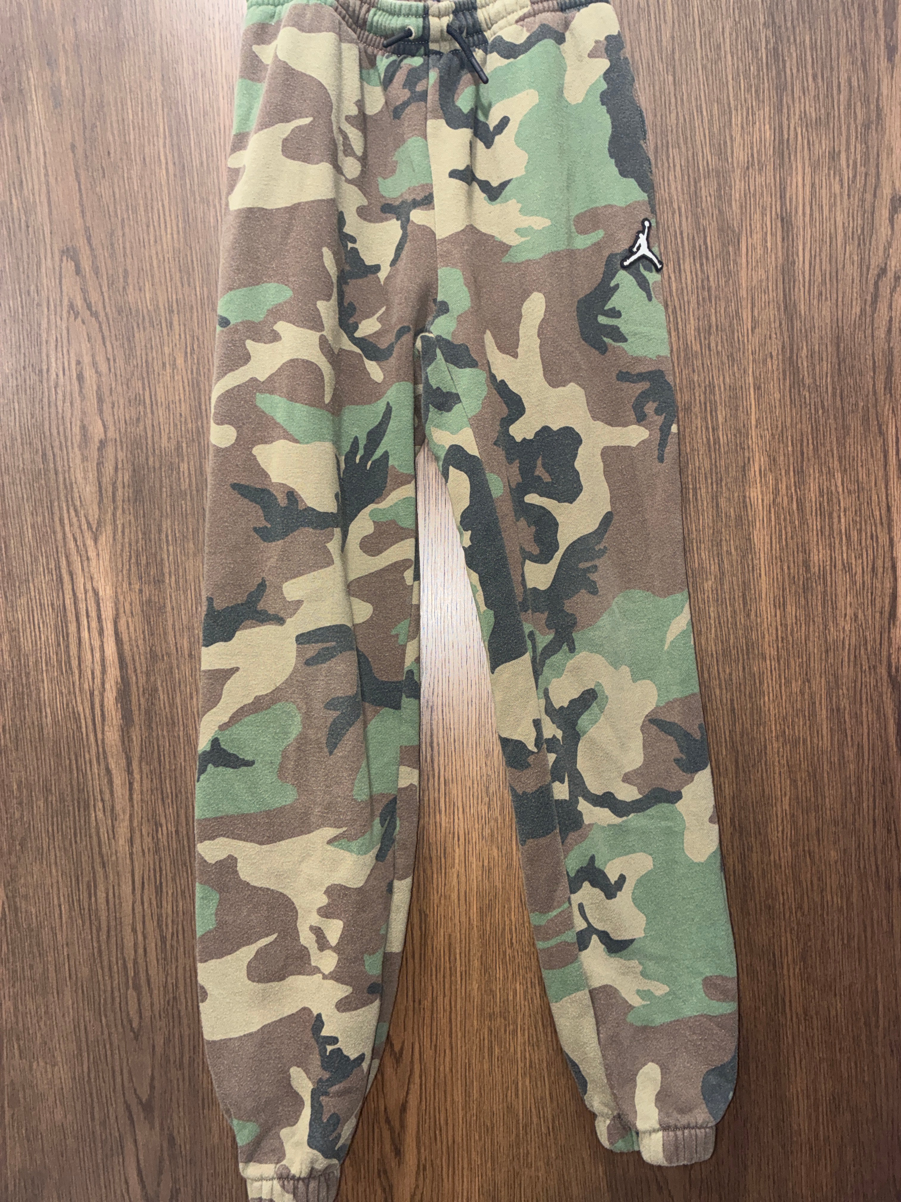 Air Jordan Boys Camo Joggers Size Youth Large 12/14