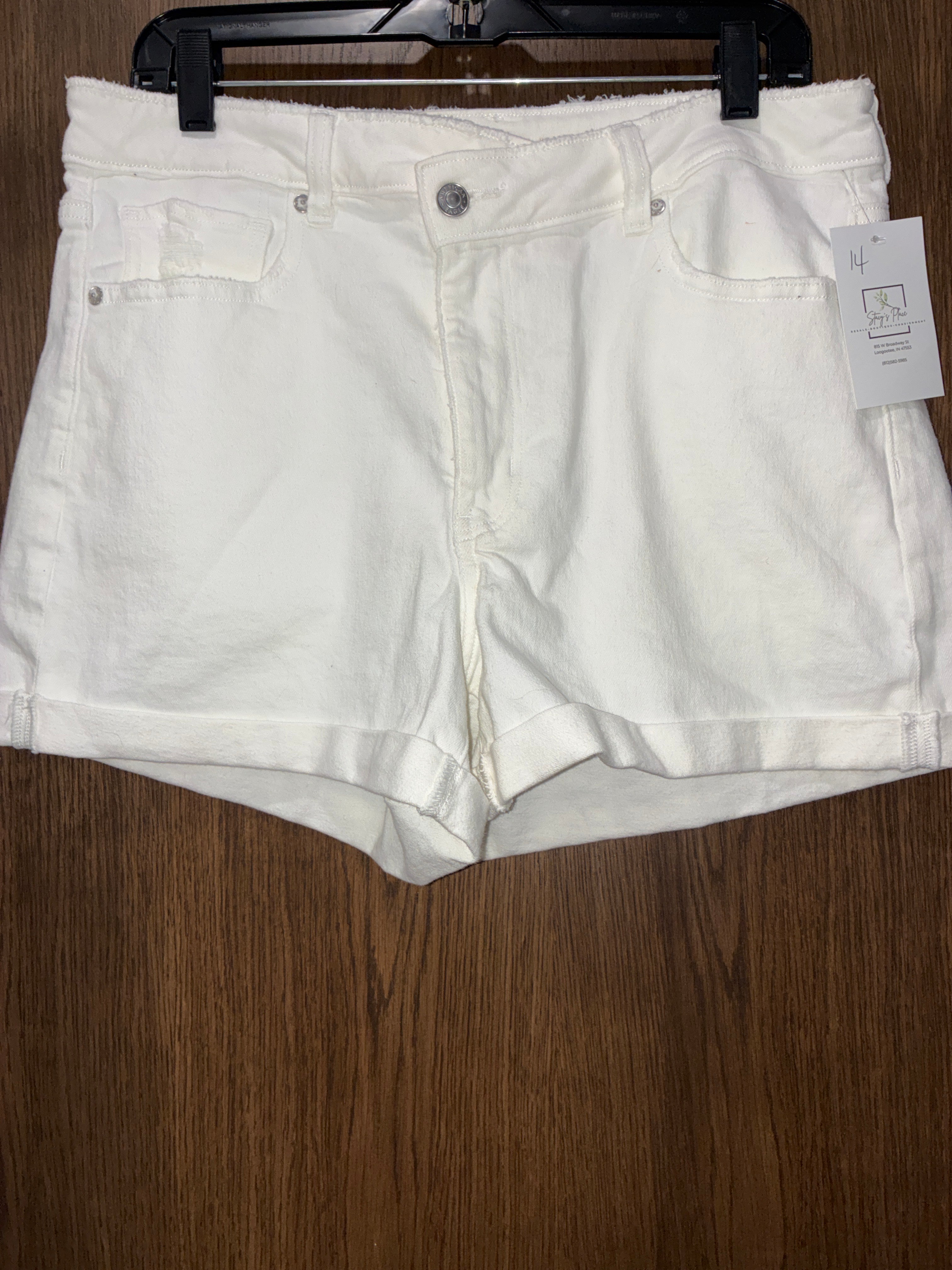 Women’s American Eagle Mom Short Size 14
