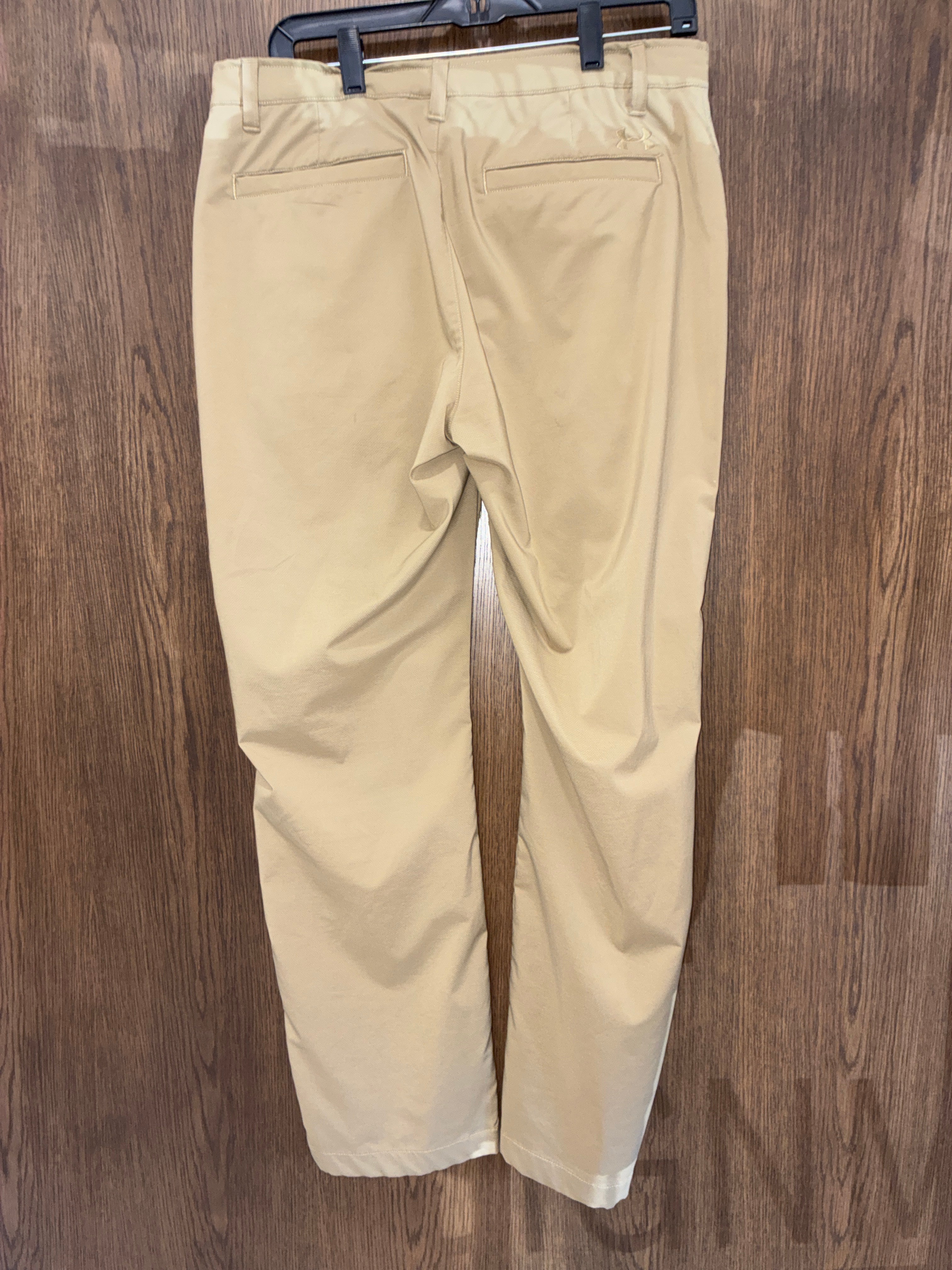 Men’s Under Armour Loose Fit Pants Size 34/30