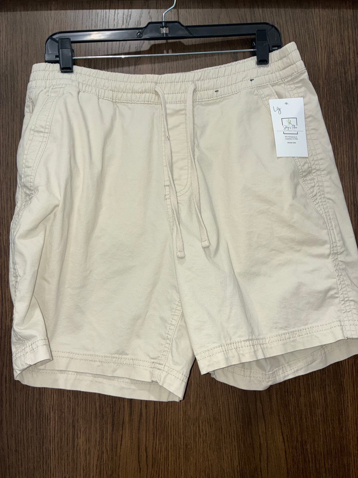 Men’s Hollister Khaki Shorts Size Large
