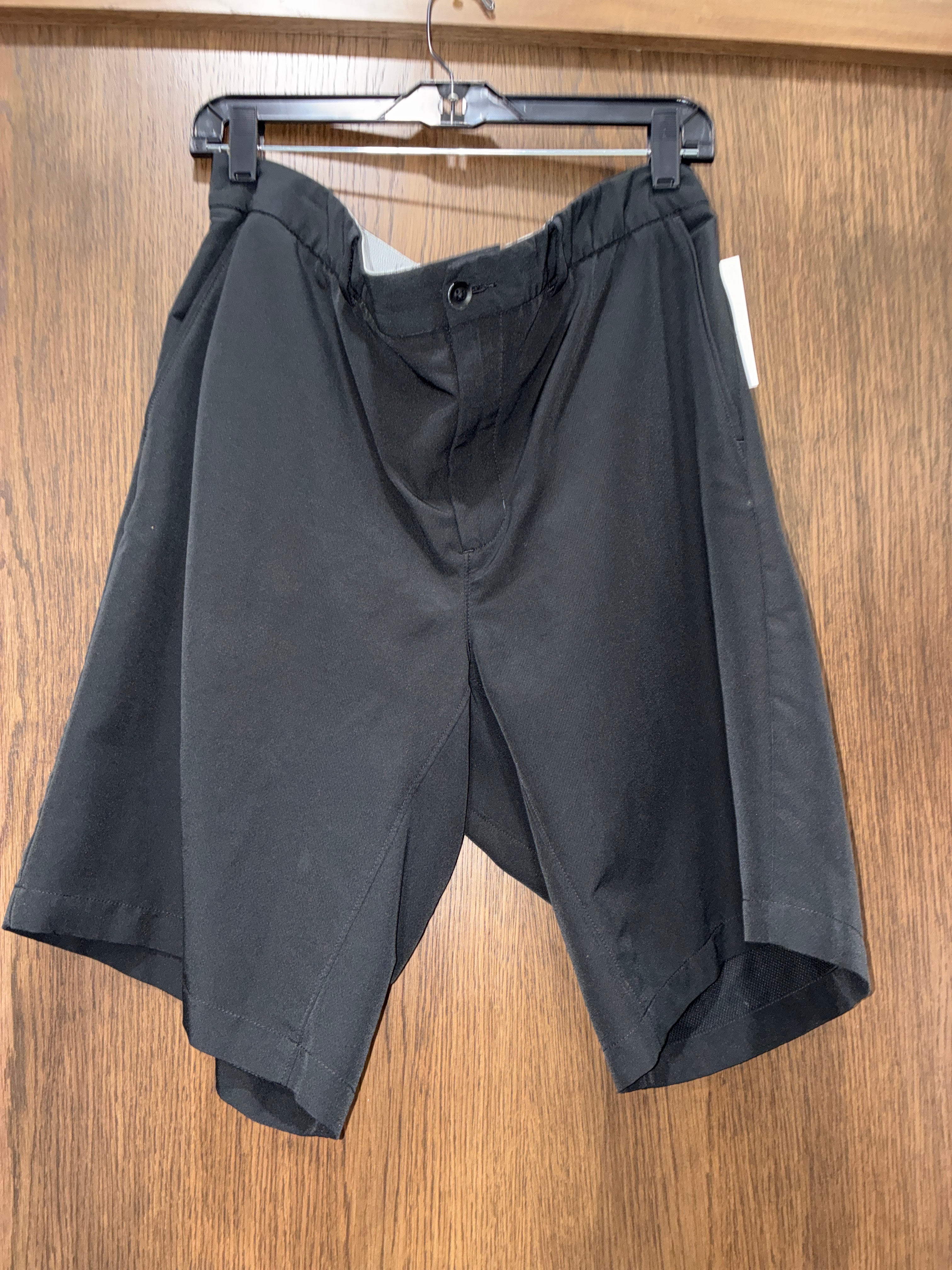 Mens Nike Shorts Size 38