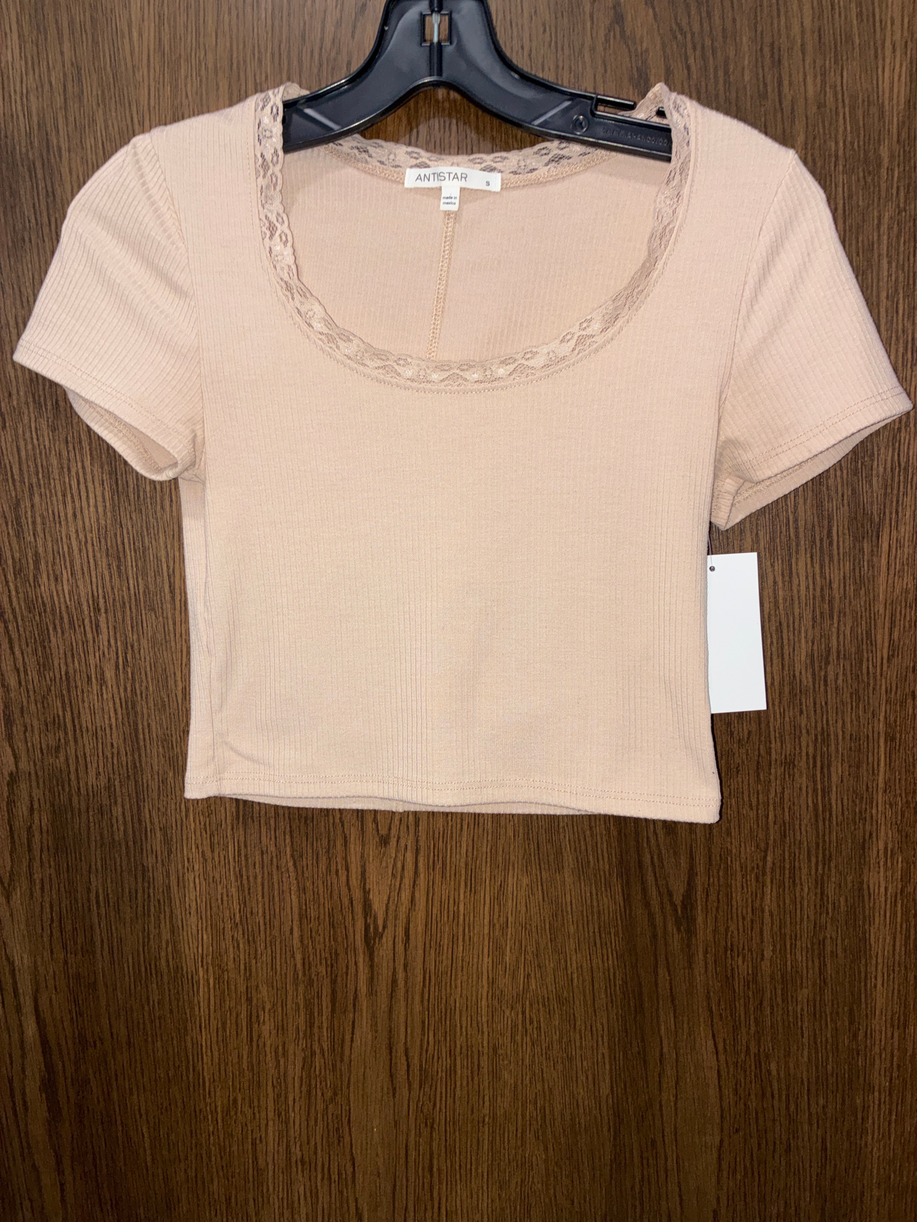Women’s Anistar Lace Scoop Neck Crop Top Size Small