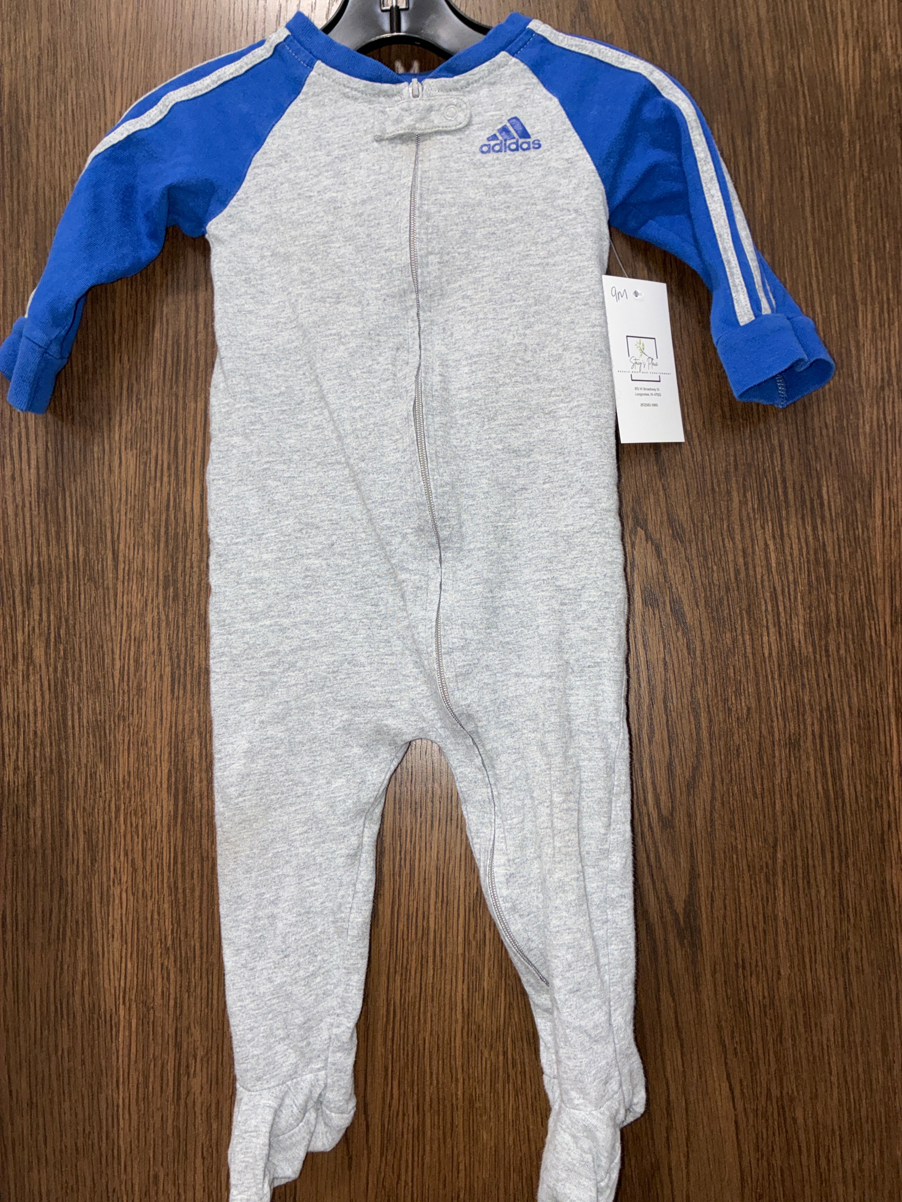 Boys Adidas Sleeper Size 9-12 Months