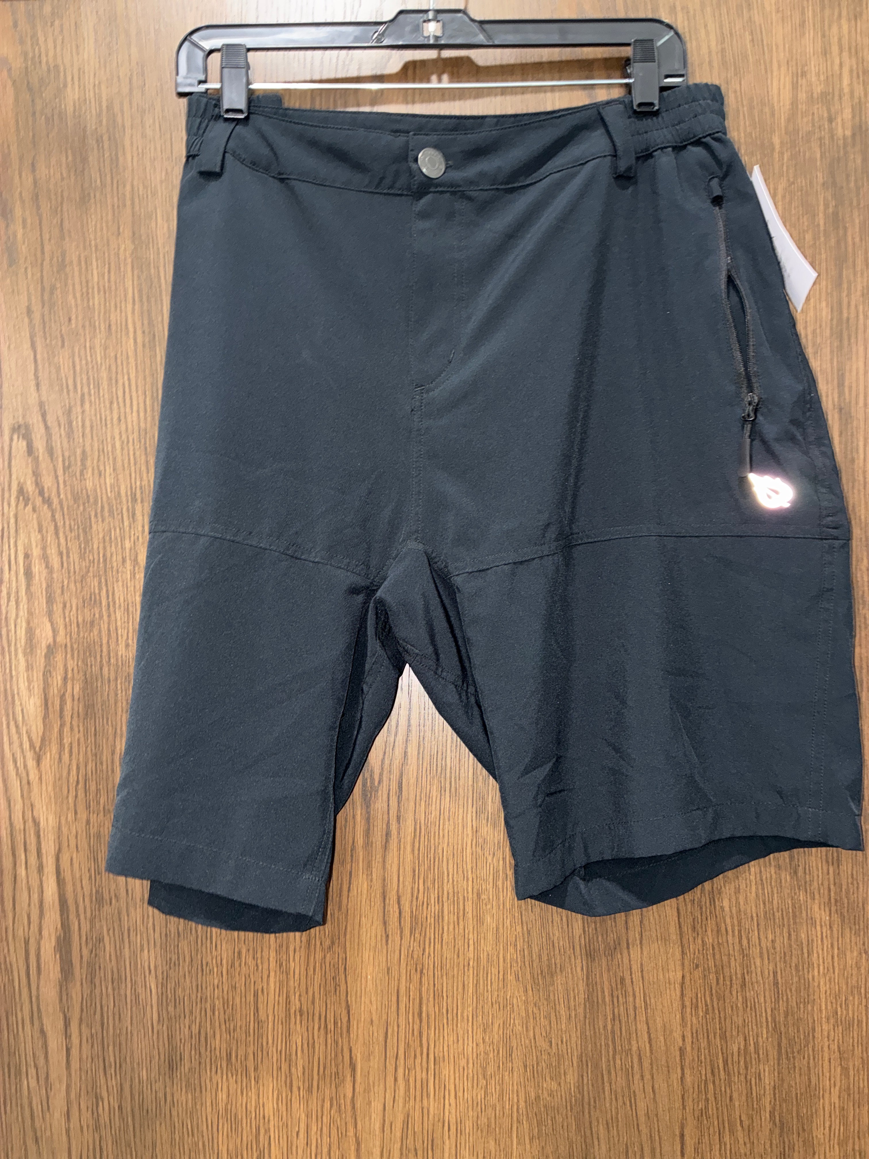 Men’s BALeaf Shorts Size XL