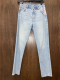 Women’s American Eagle Mom Jeans Size 4R