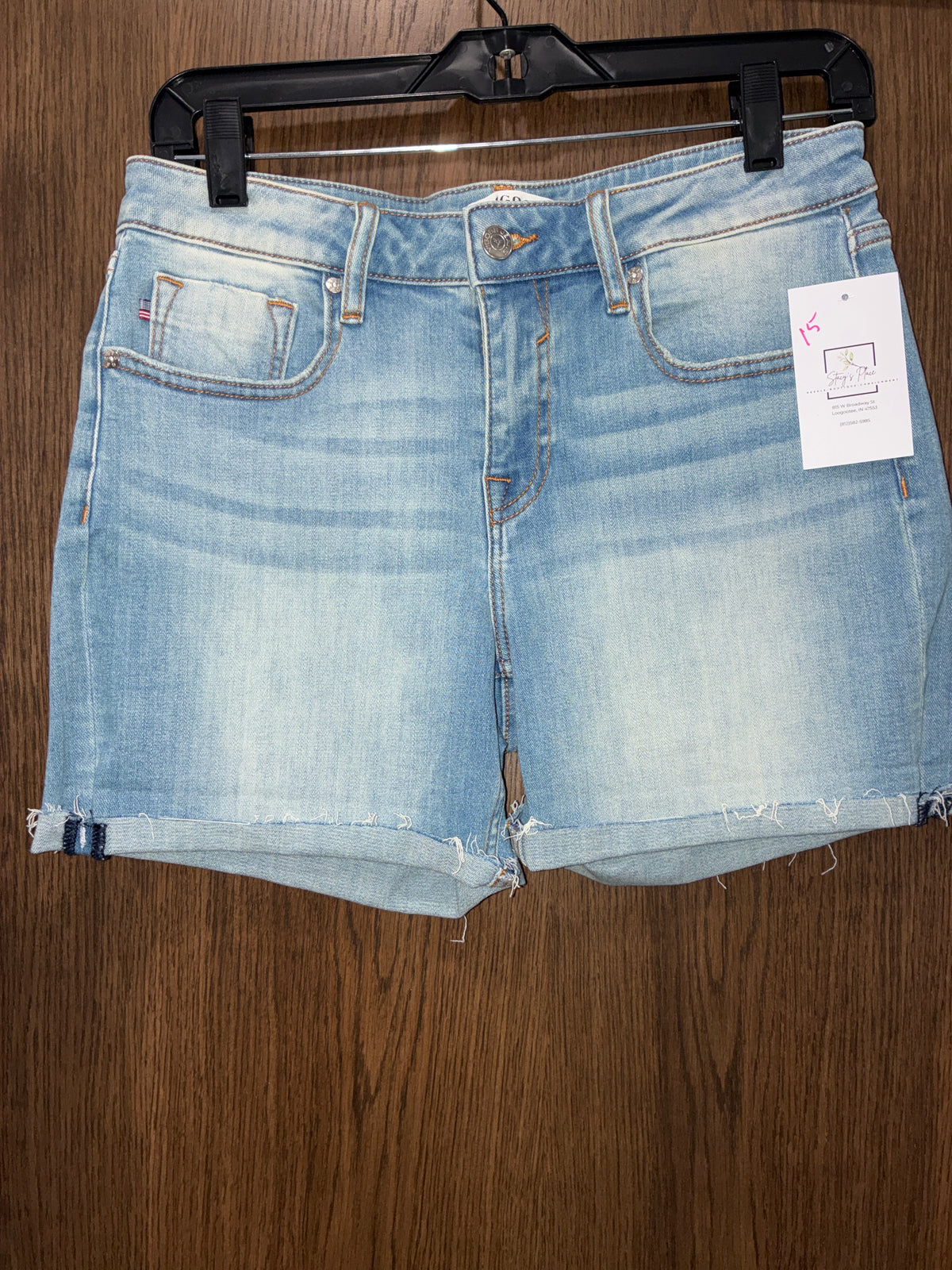 Women’s Vigoss Marley Mid Rise Short Size 27
