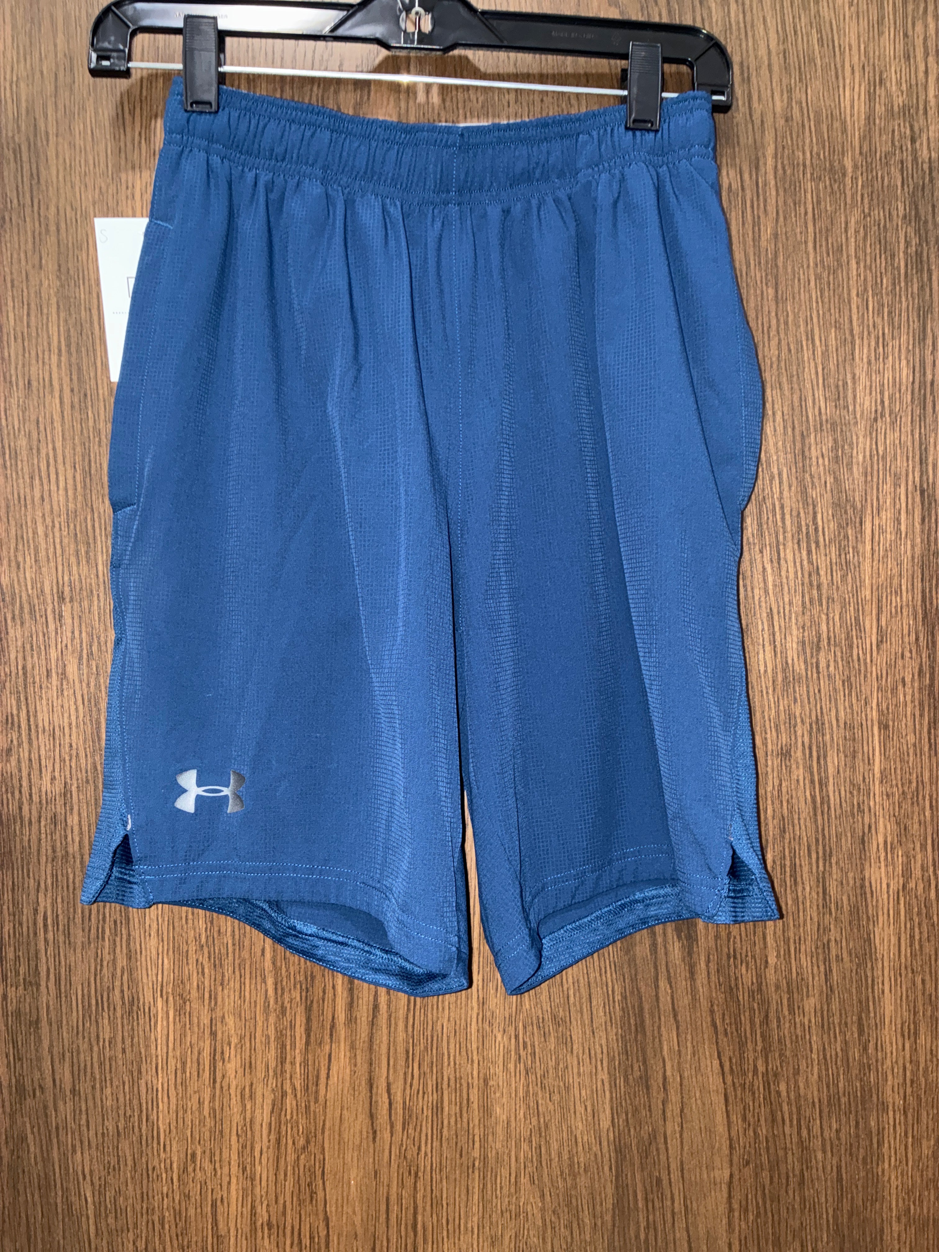 Men’s Under Armour Dri Fit shorts Size Small