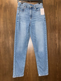 Women’s American Eagle Curvy Mom Jeans Size 6 Regular