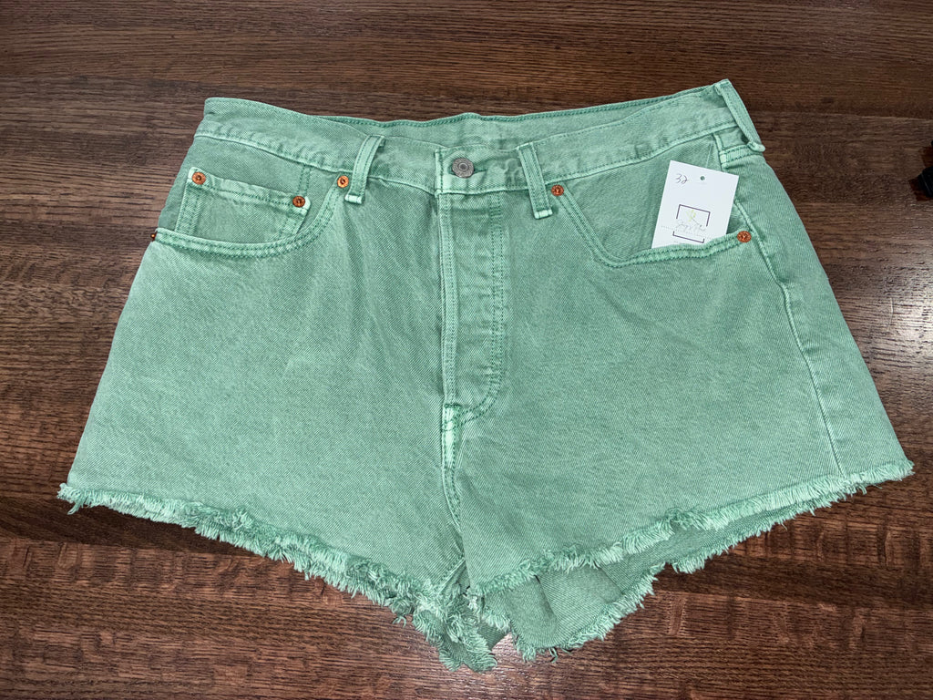 Levi’s 501 Buttonfly Women’s Jean Shorts Size 32