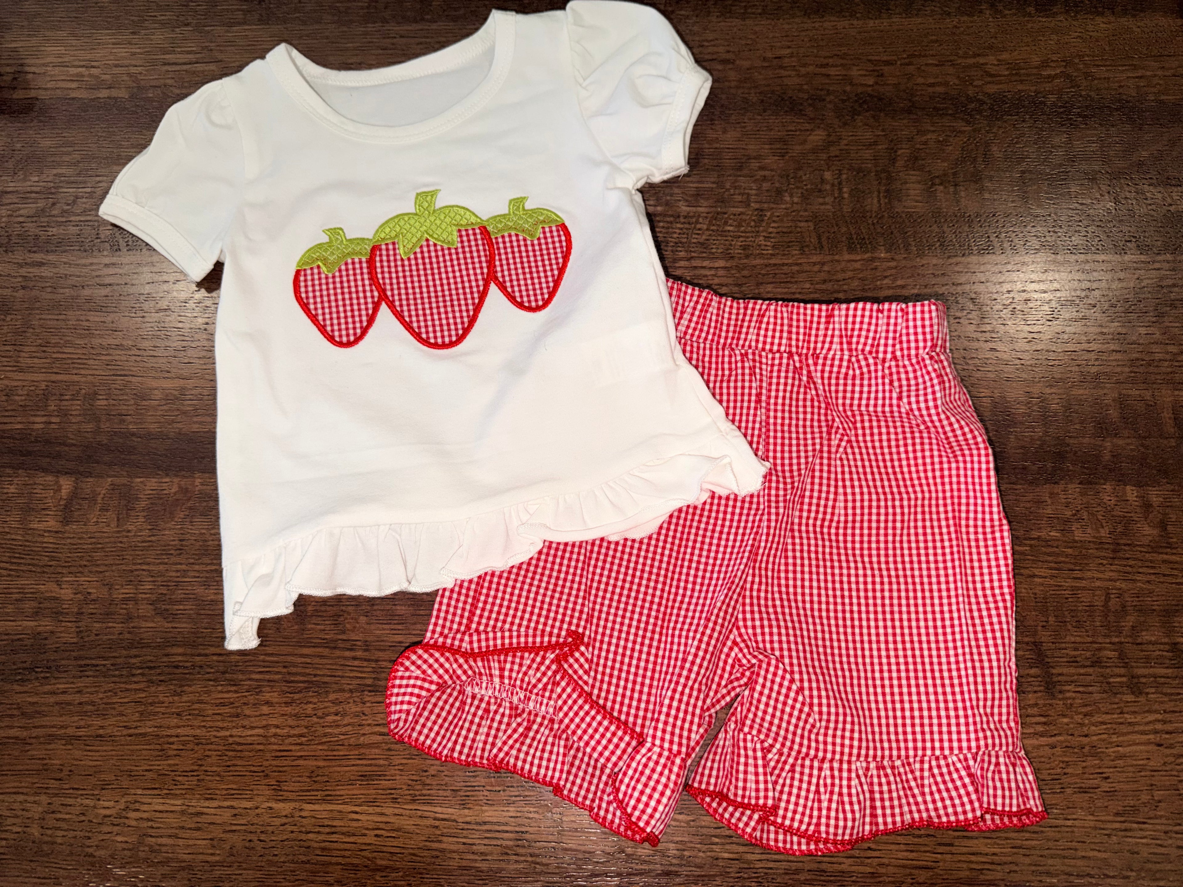 Strawberry Appliqué Top & Ruffle Seersucker Shorts Size 12-18 Months
