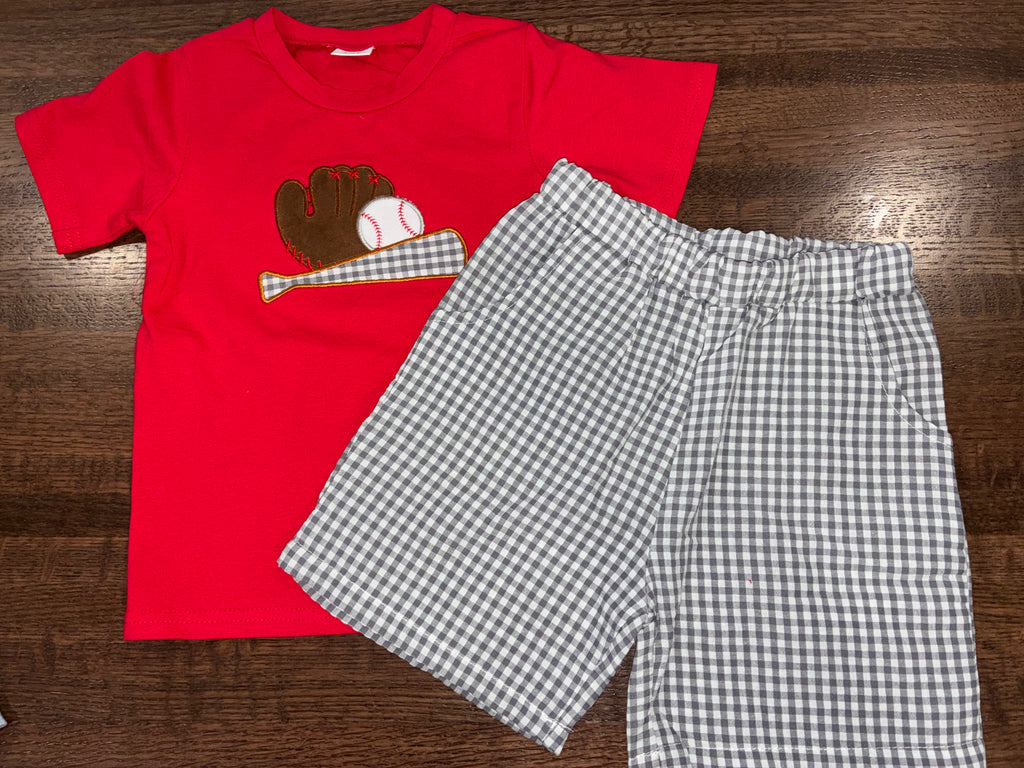 Baseball  Appliqué T-Shirt & Gingham Plaid Shorts  New 3/4 3T 4T