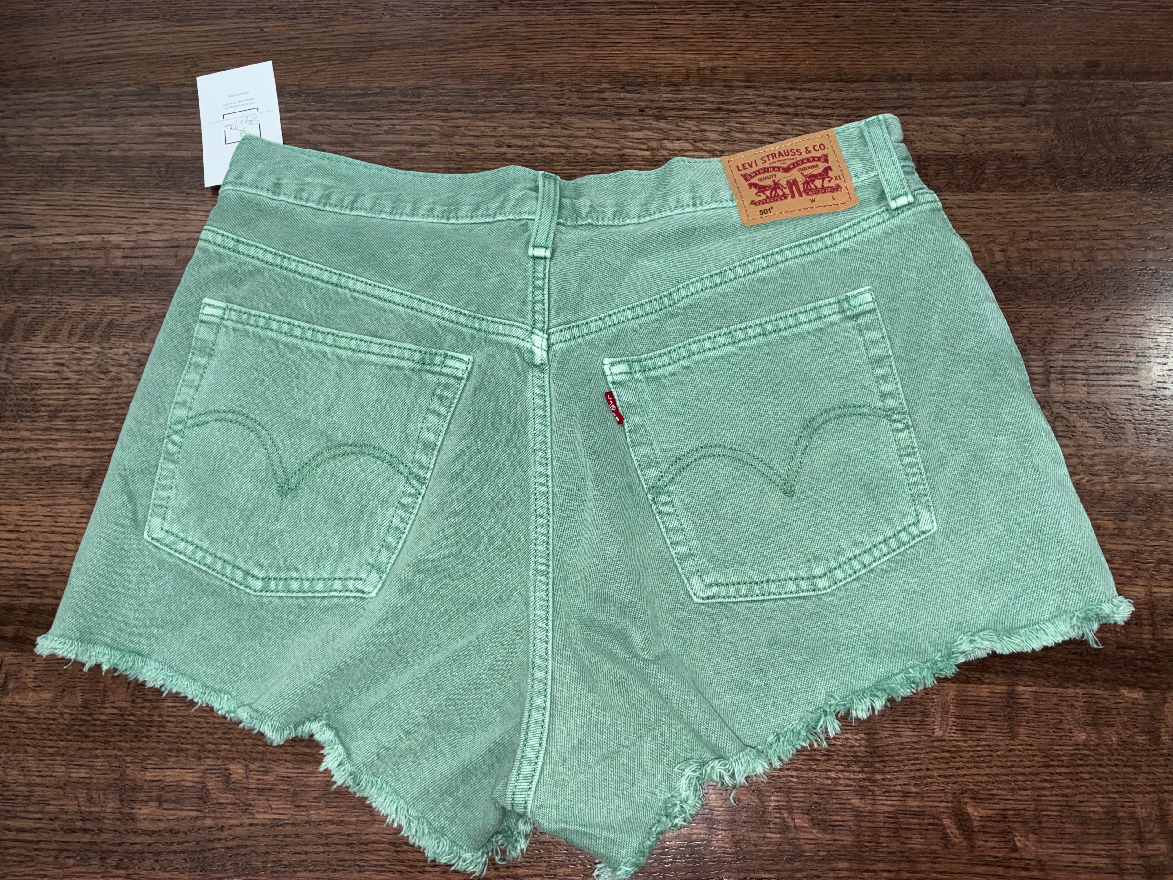 Levi’s 501 Buttonfly Women’s Jean Shorts Size 32