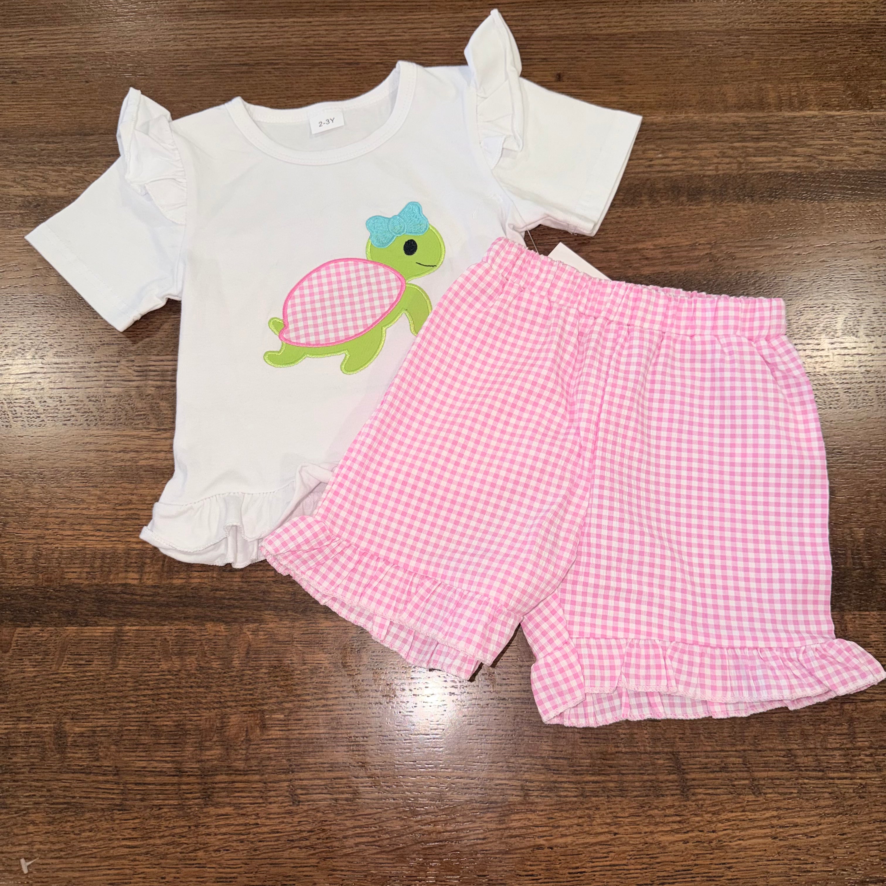 Gingham Check Turtle Top & Ruffle Seersucker Shorts Size 2/3 2T 3T
