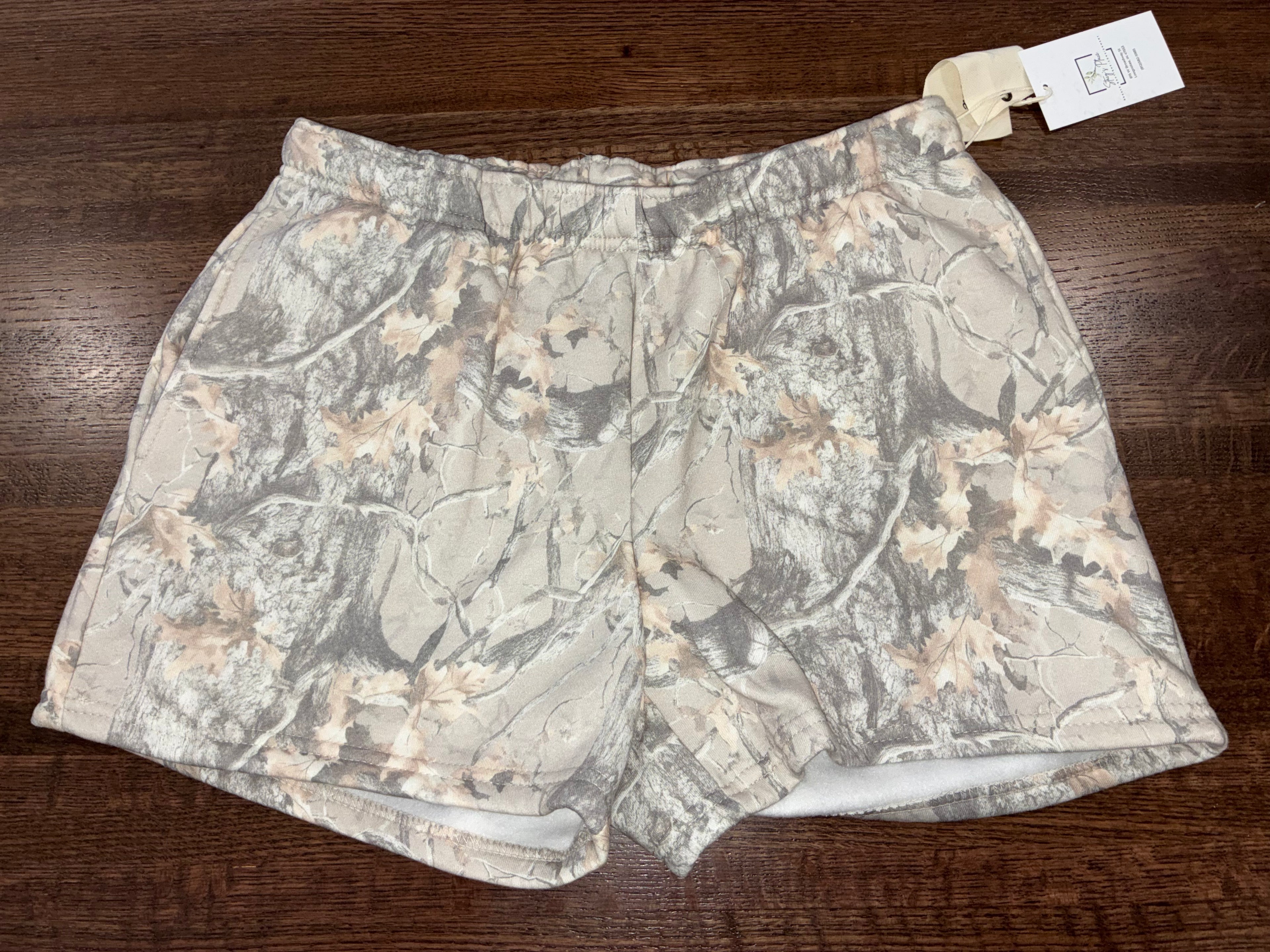 Manifest Offline Women’s Fleece Camo Shorts Size Large NWT