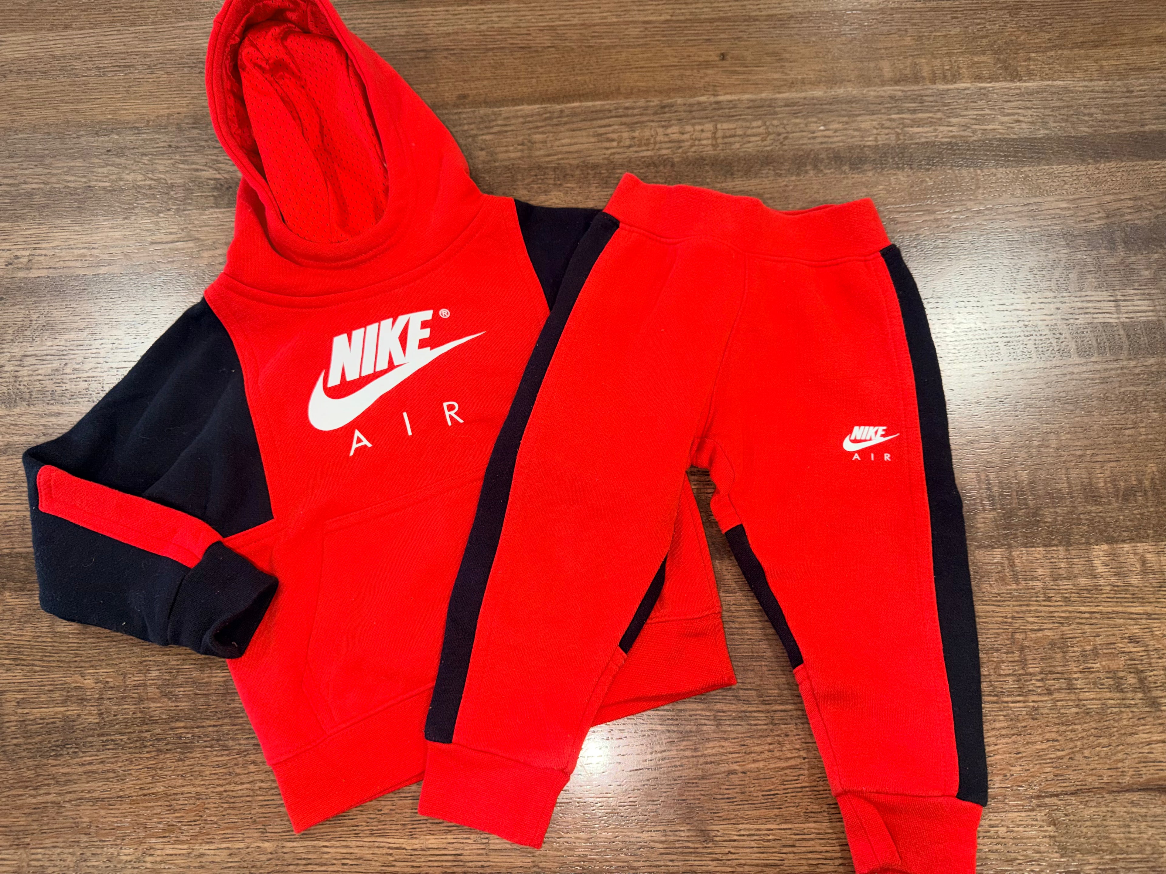 Nike Boys Hoodie & Joggers Set Size 2T