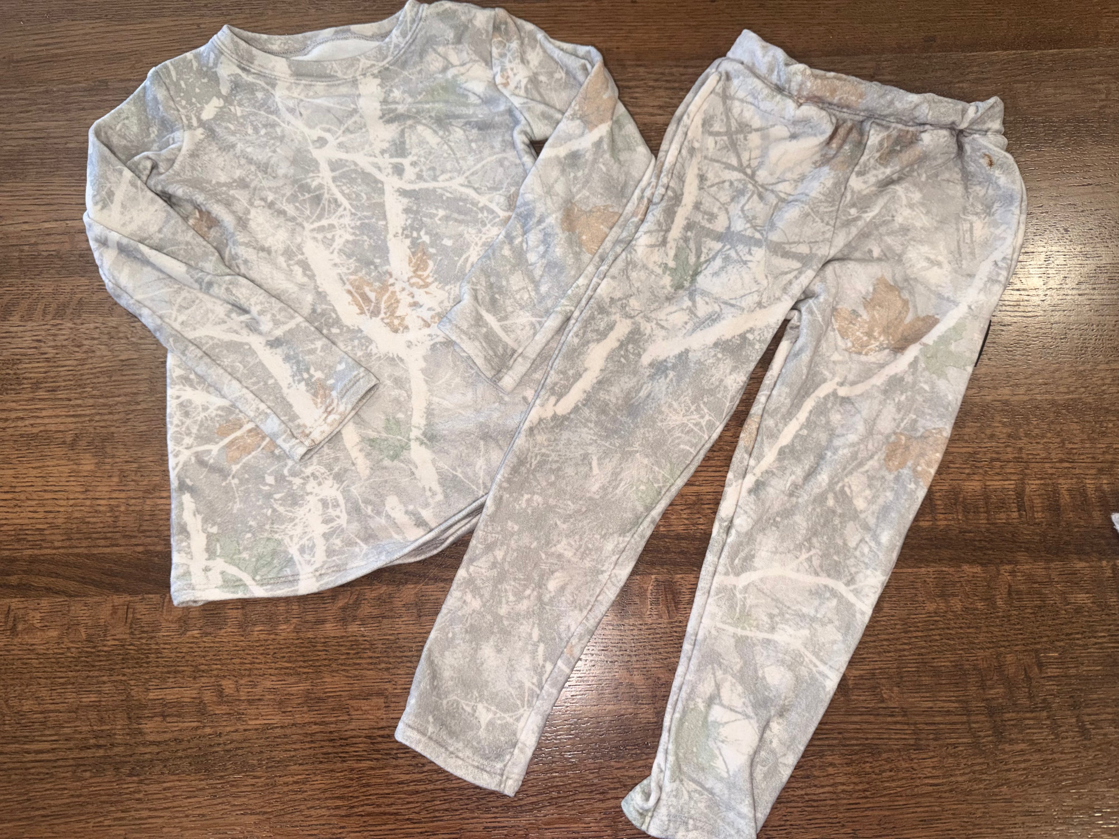 Little Bipsy x Baby Breeze White Camo Fleece Jogger Set Size 4T