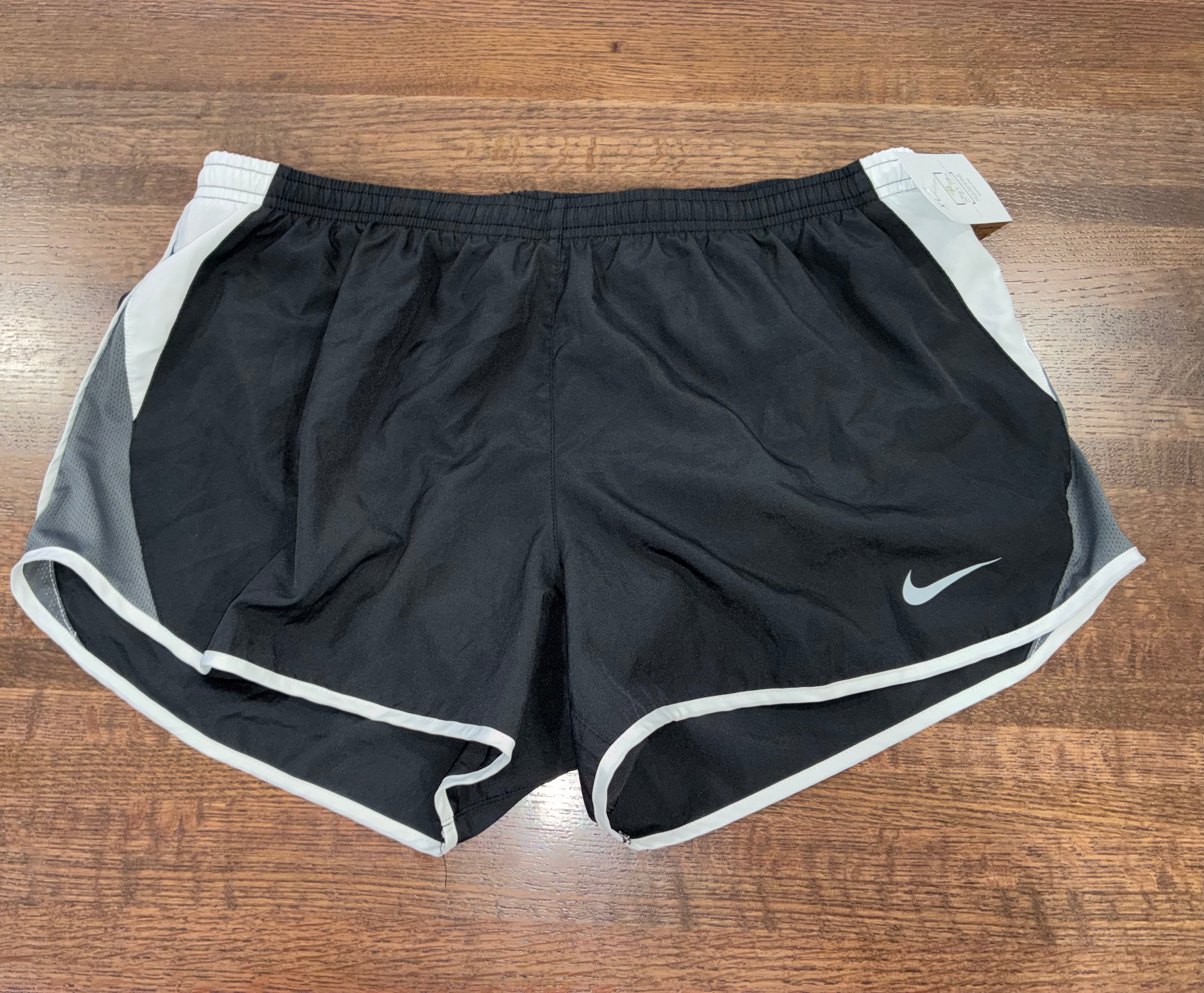 Nike Women's Athletic Shorts Lined Size XL Extra Large
