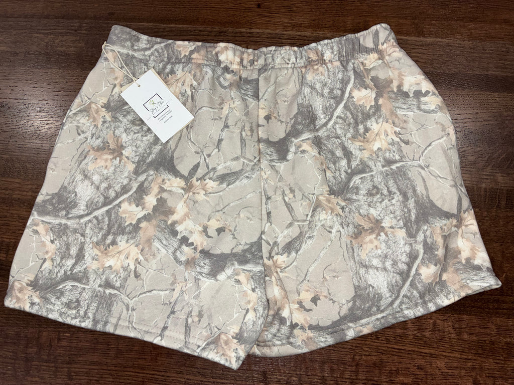 Manifest Offline Women’s Fleece Camo Shorts Size Large NWT