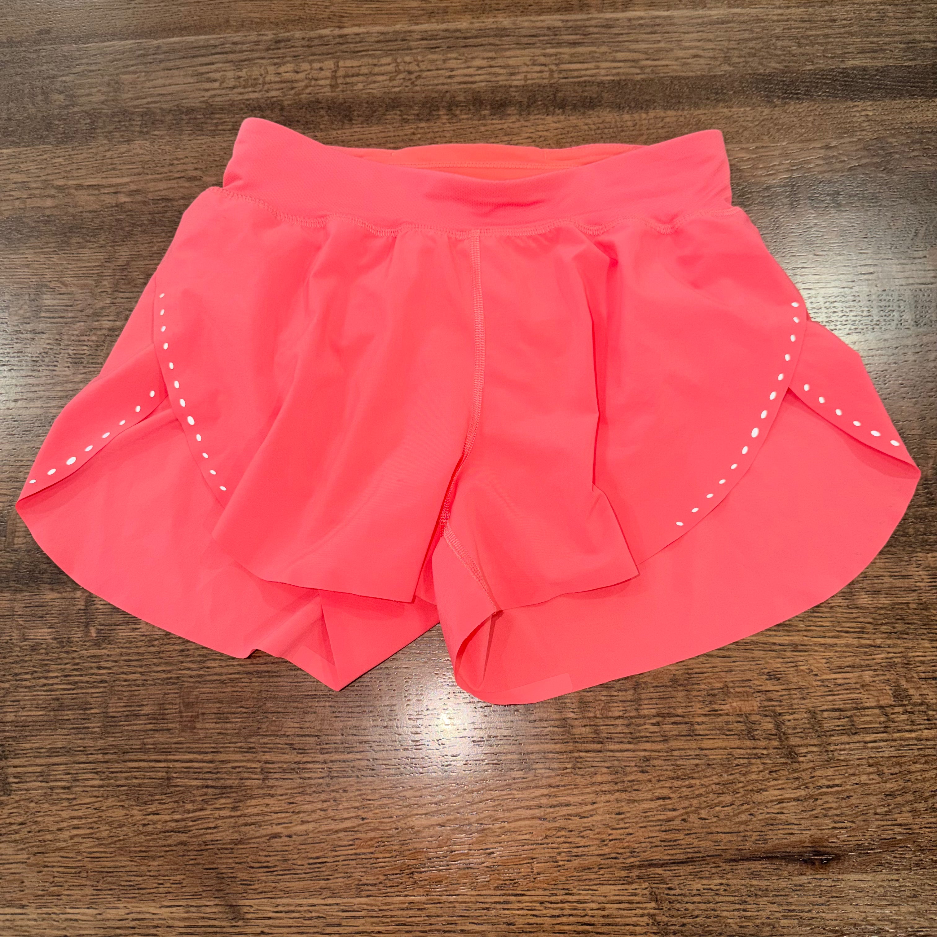Lululemon Women’s Find Your Pace Shorts 3" Lined Size 4