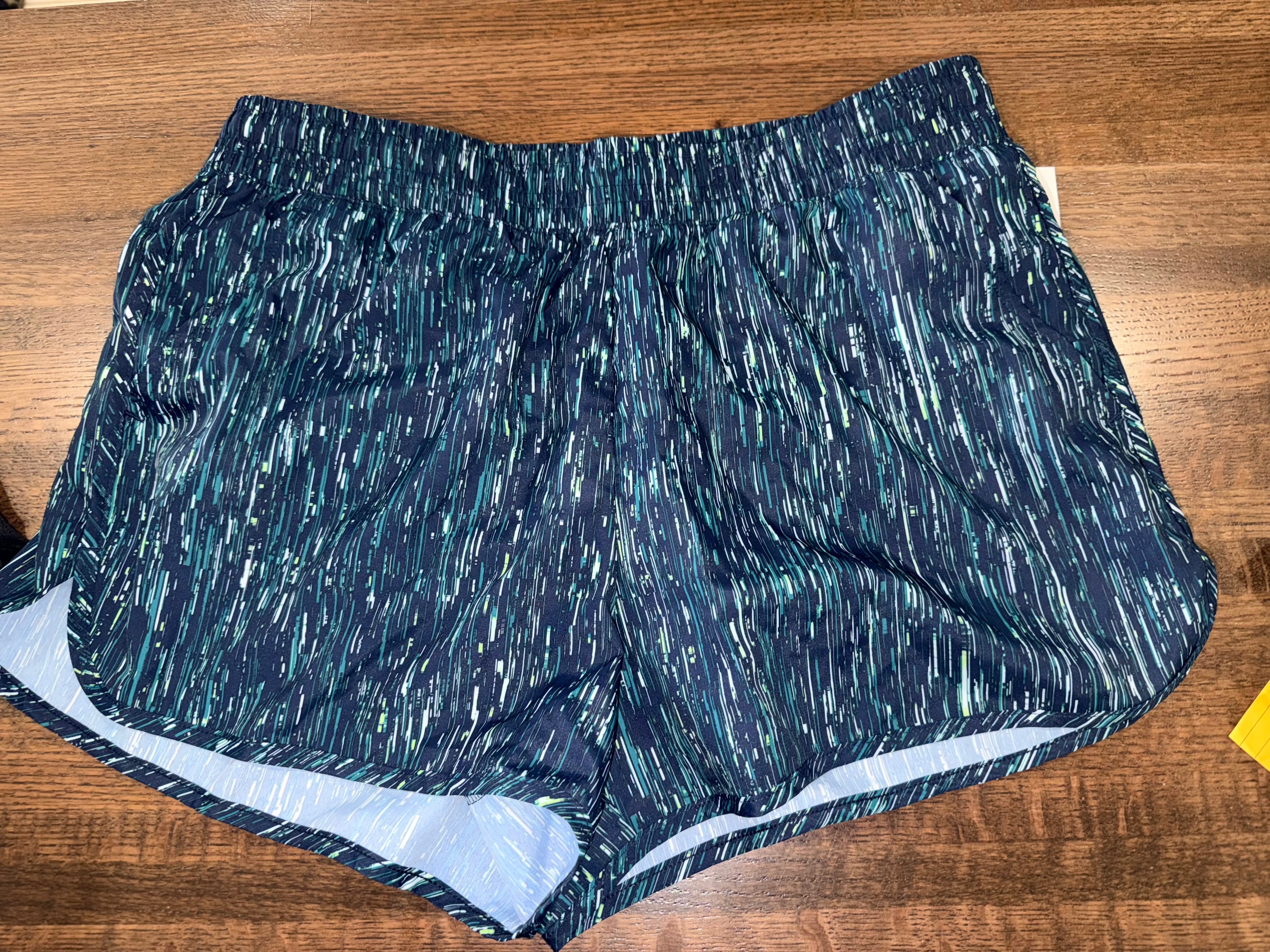 Athletic Works Women's Core Lined Running Shorts Size Large