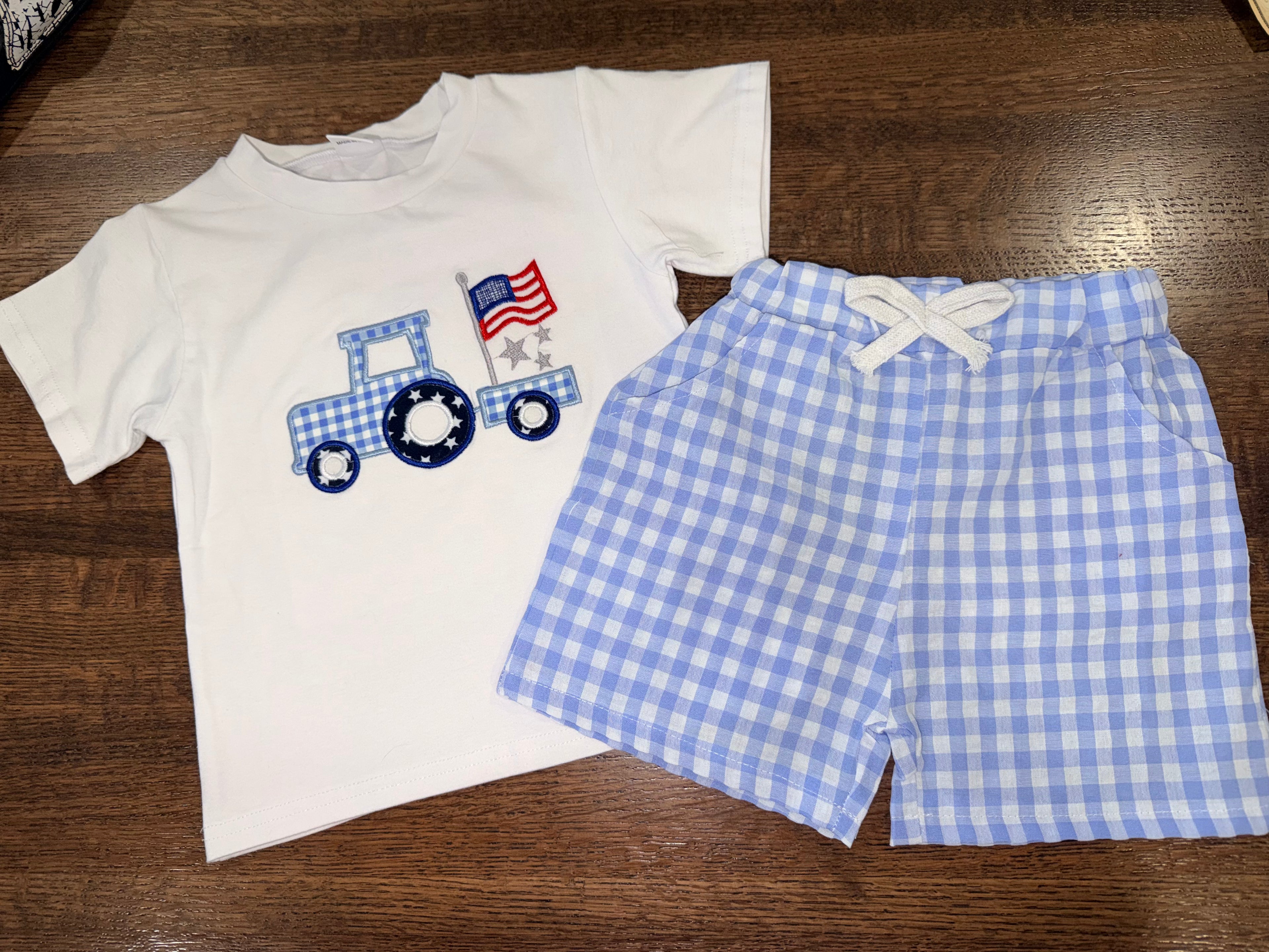 USA Tractor Appliqué Top with Gingham Check Shorts Size 3-6 Months New