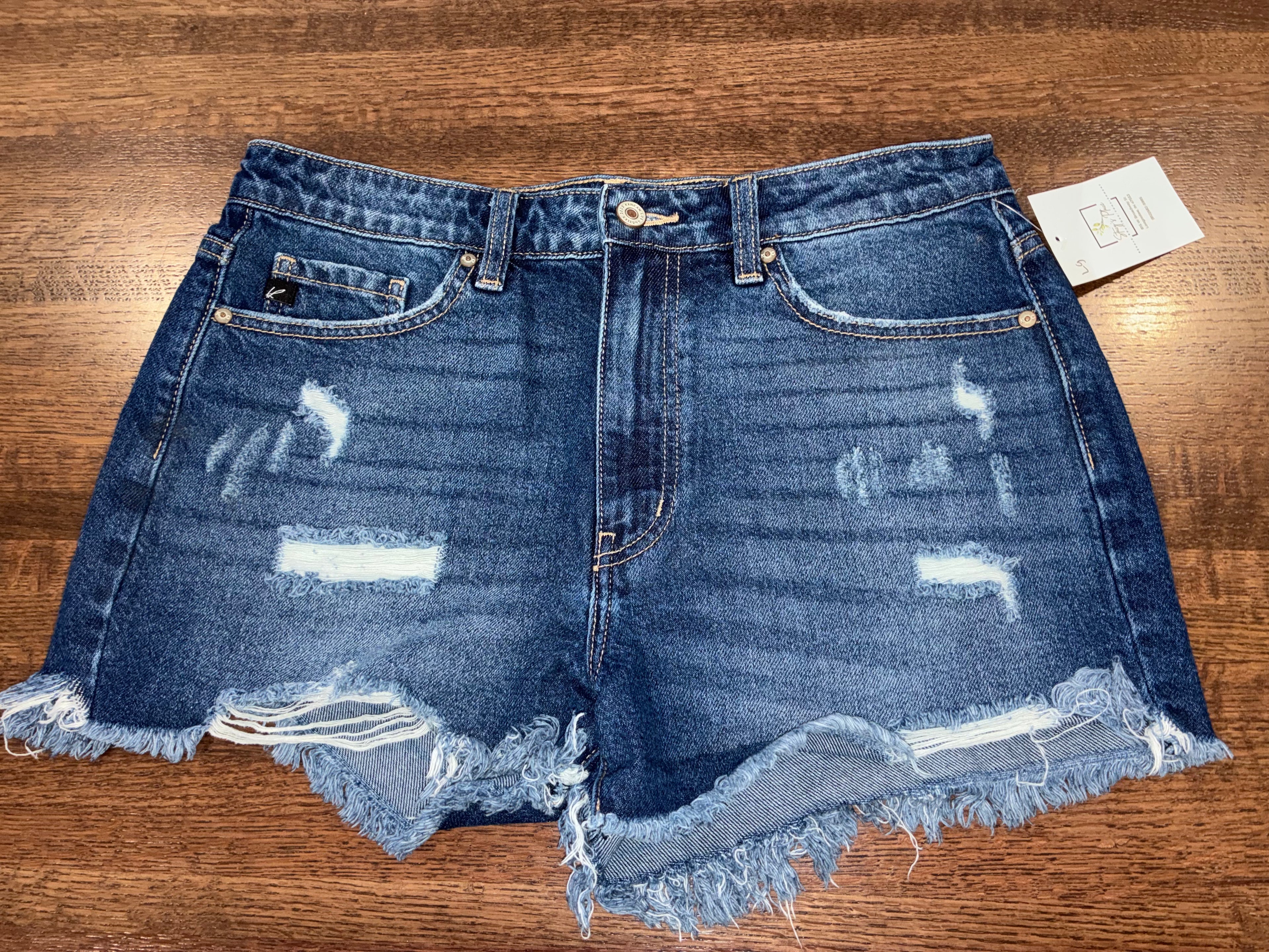 KanCan Women’s Distressed Jean Shorts Size Large