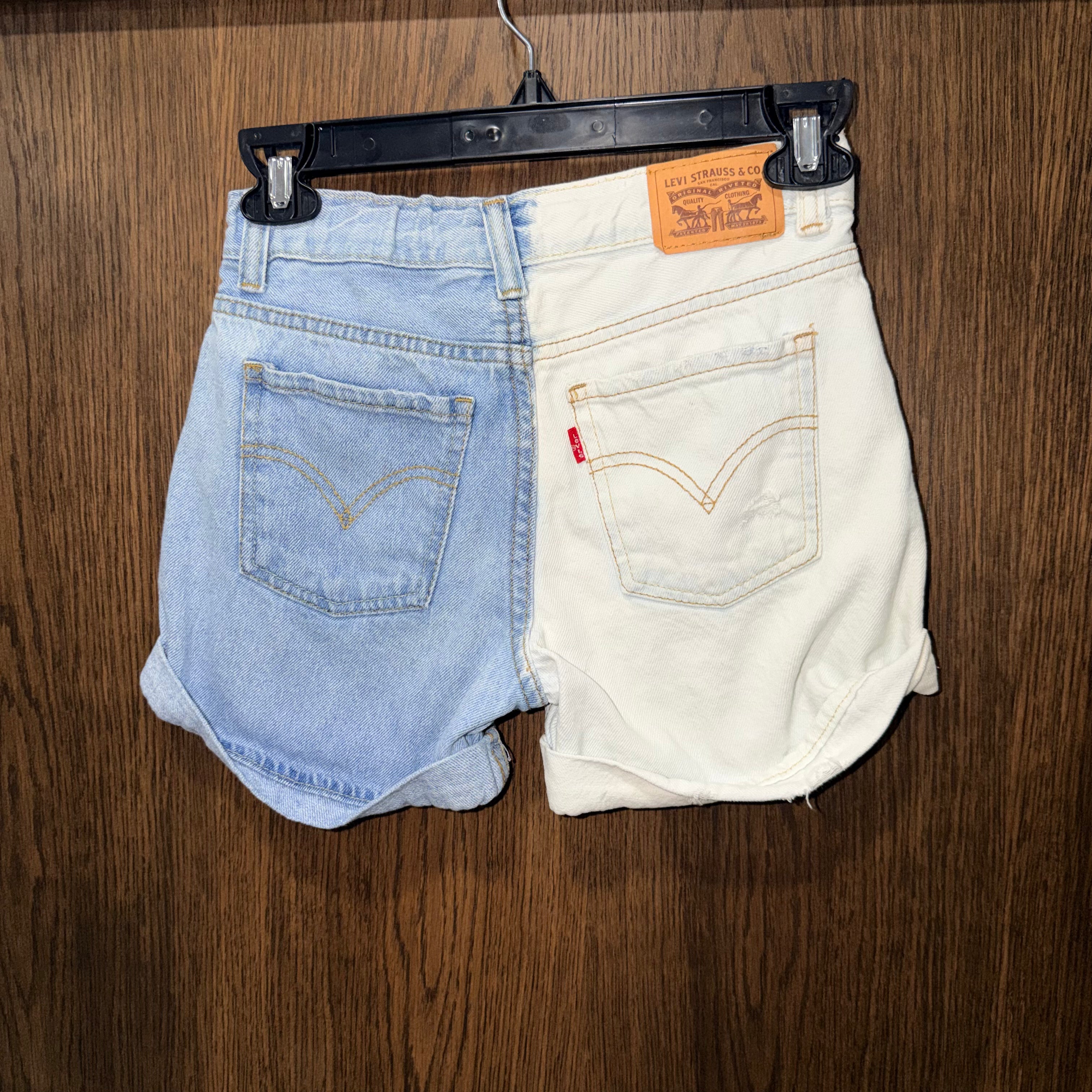 Levi's Girls Girlfriend Denim Shorts Size 10